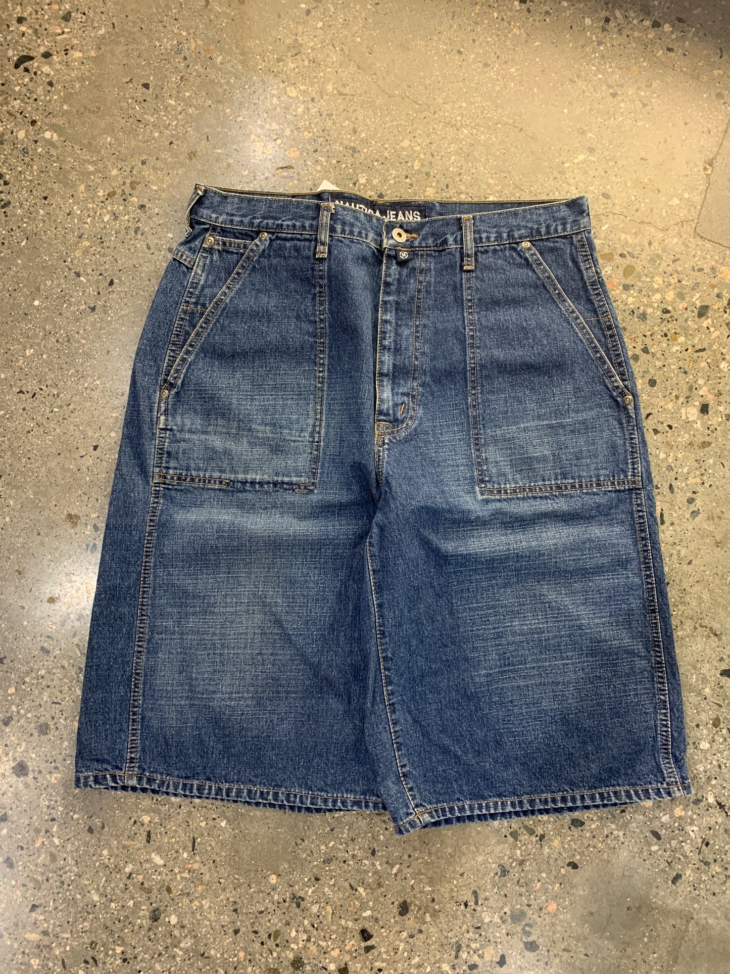 sh23 - 33w Baggy Nautica Jorts