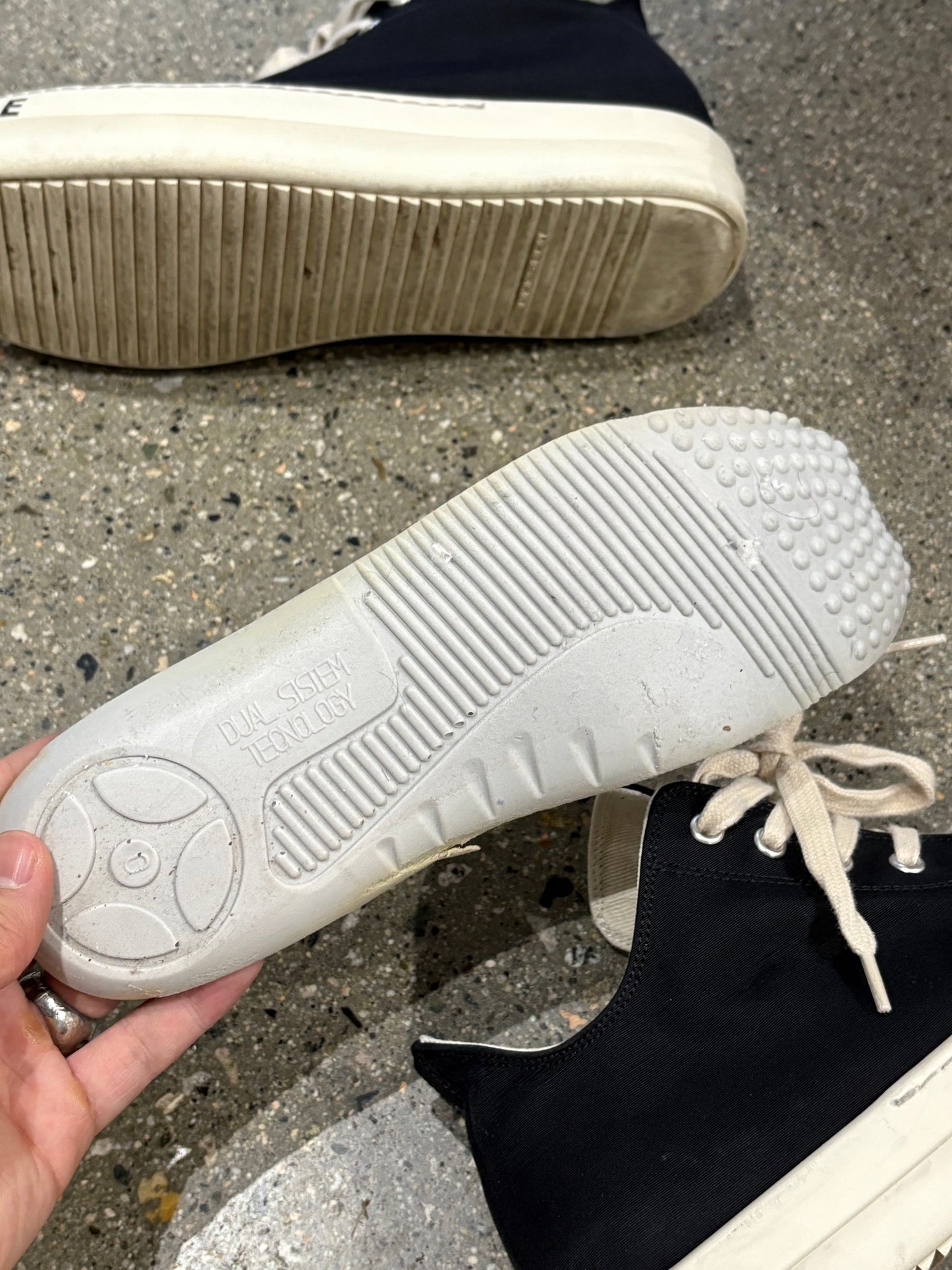 (EU40) Rick Owens DRKSHDW Ramones Lows **retail $880