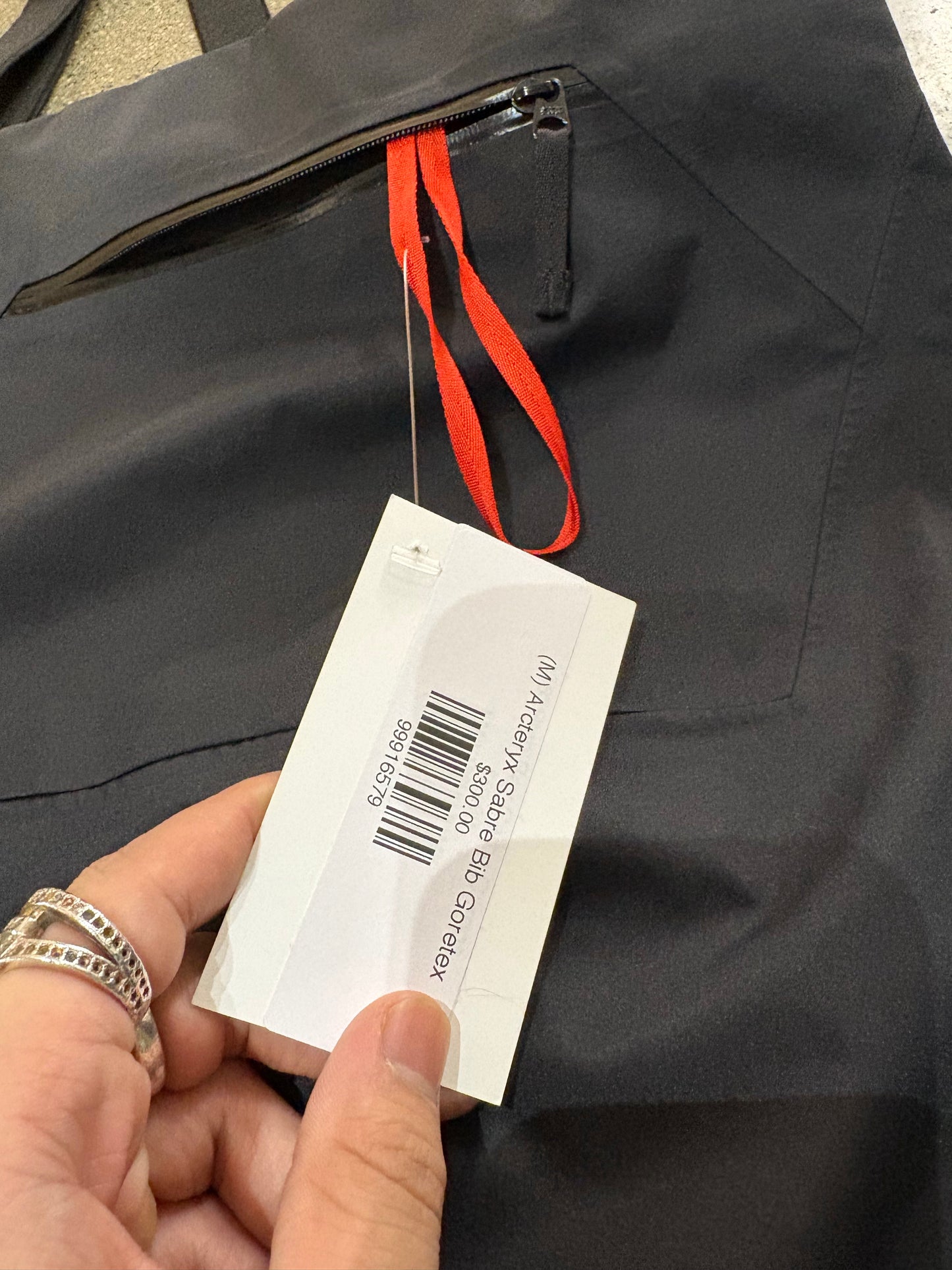 (M) Arcteryx Sabre Bib Goretex