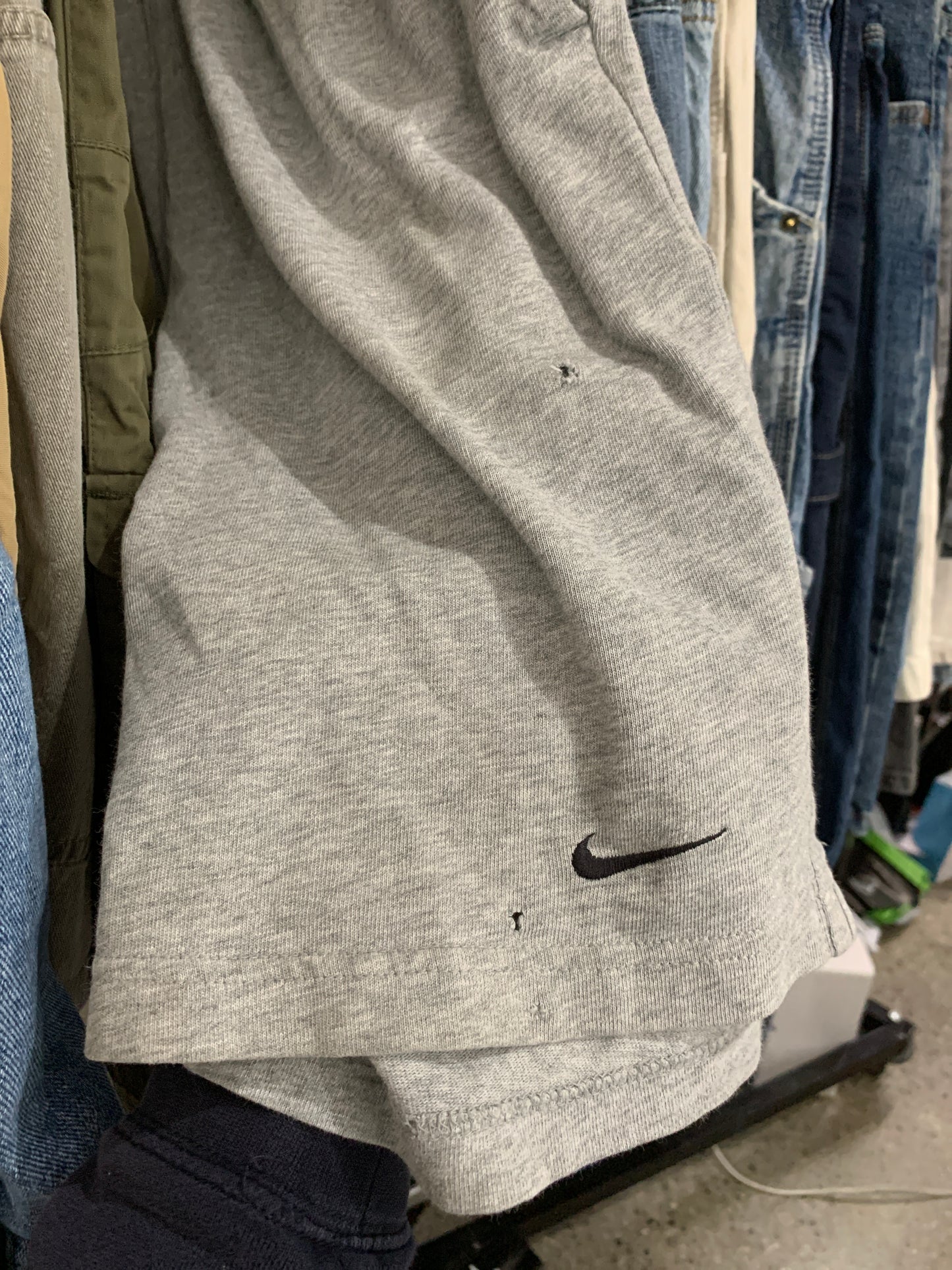 S24 - (S) Nike Sweatshorts
