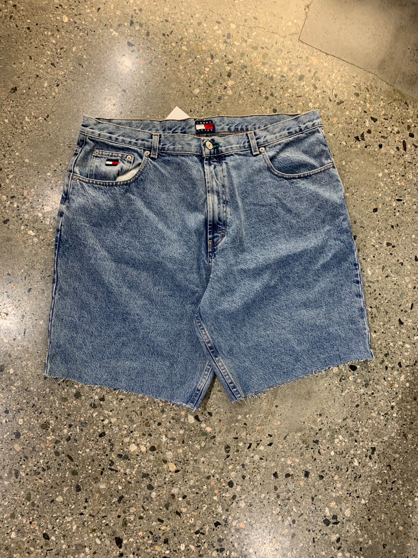 sh28 - 40w Tommy Cutoffs
