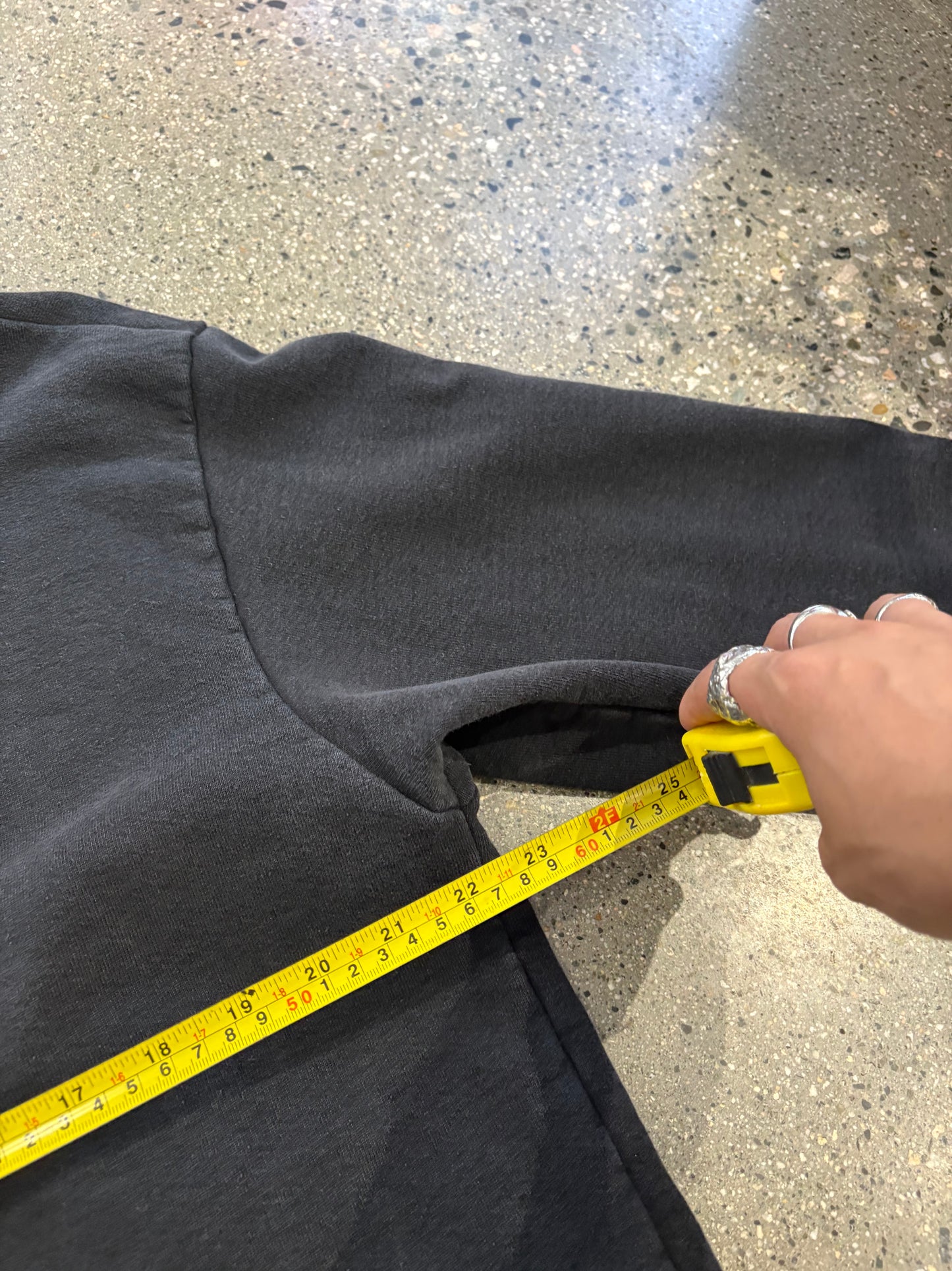 (L/XL) Siberia Hills Black Hoodie