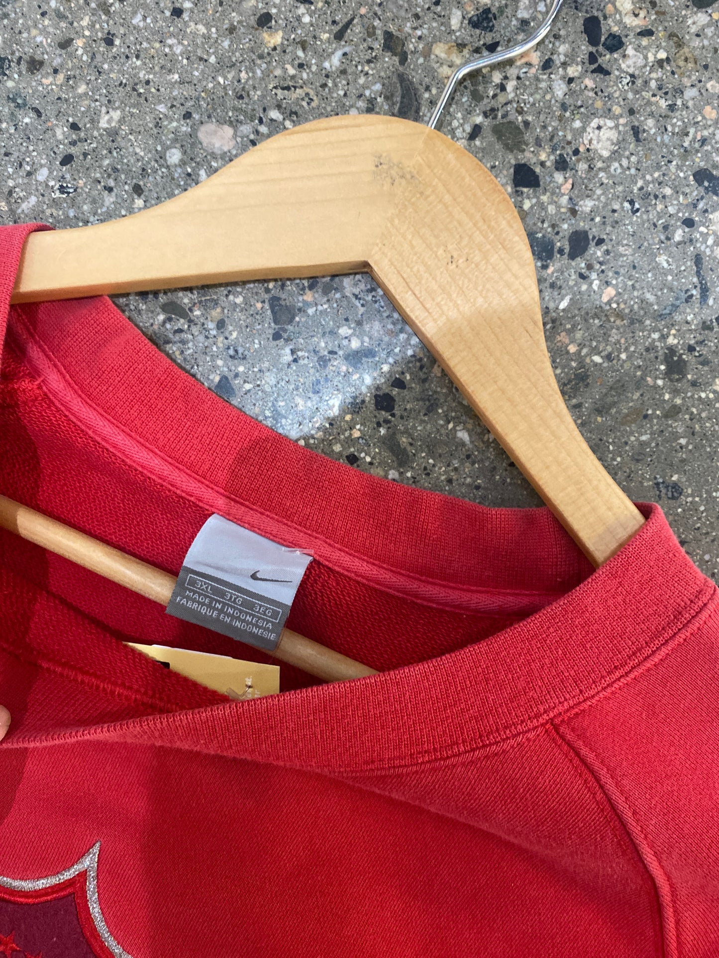 (2X) 2000s Nike Crest Logo Crewneck Red