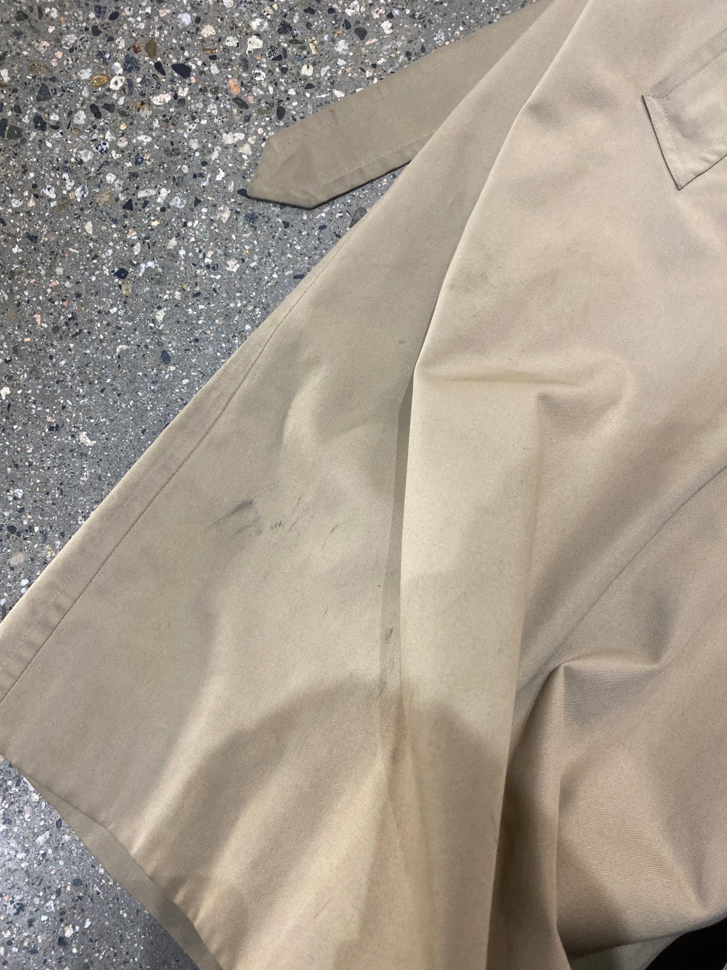 (2X) Burberry Trench Coat