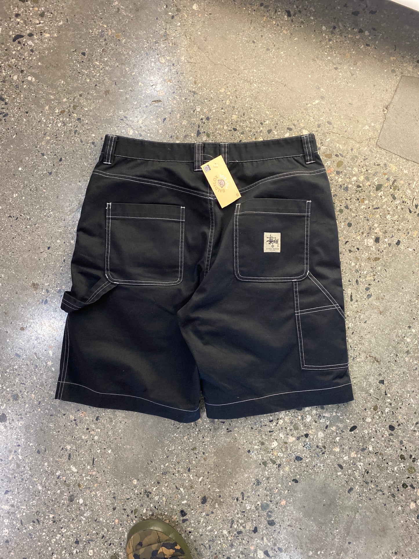 (32”) Stussy Contrast Carpenter Shorts