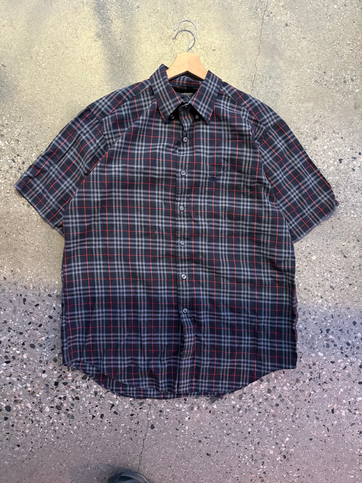 (L) Burberry Novacheck Plaid button up