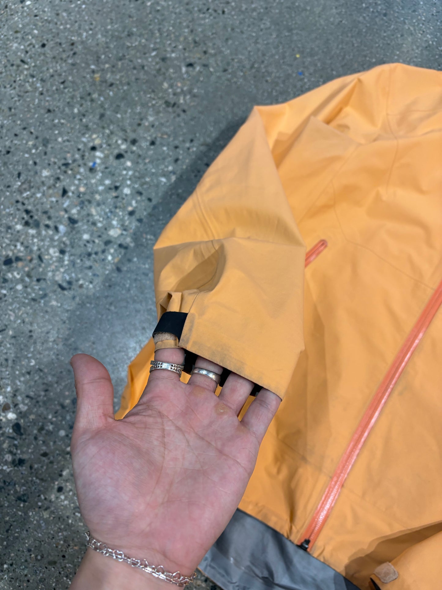 (Womens M) Arcteryx Zeta SL PEACH