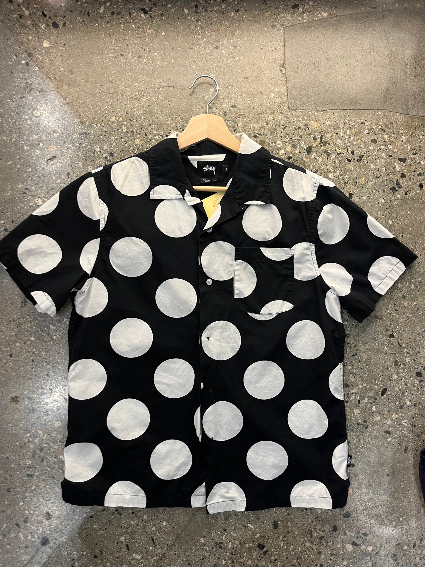 (S) a137 - Stussy DOTS Button Up