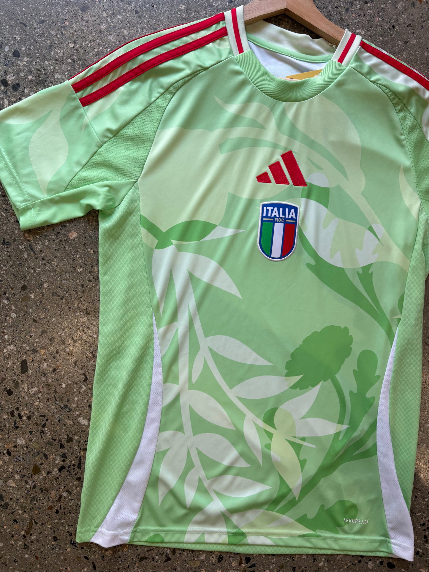(S/M) Italy BRAND NEW 2025 away jersey