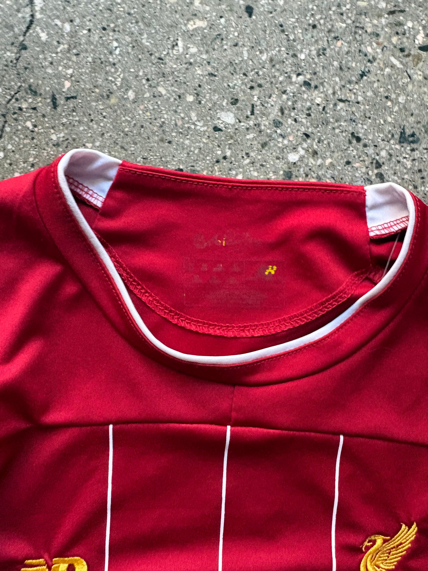 (S) Authentic liverpool kit (youth team player name)