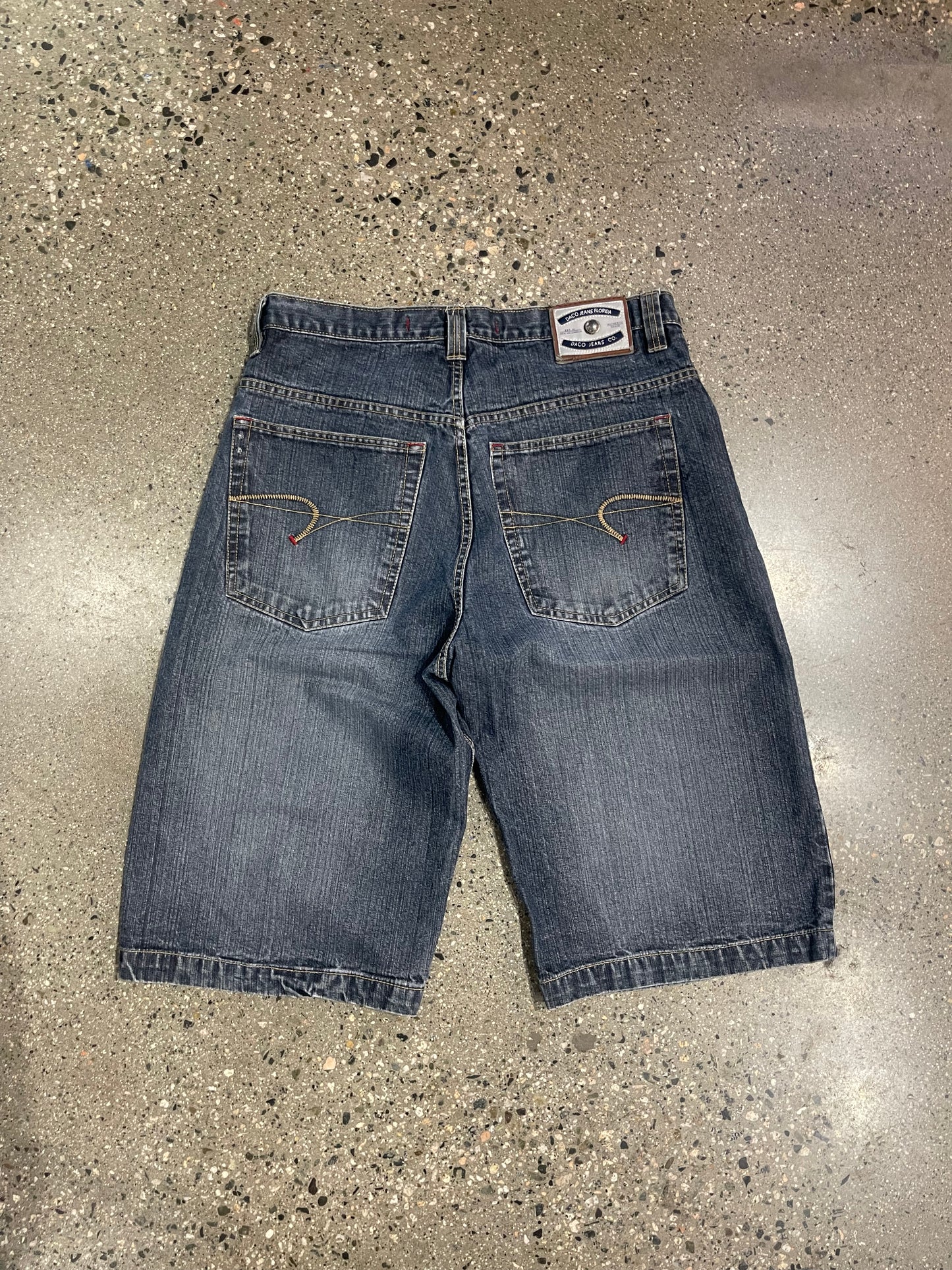 (36x19) Daco Baggy Jorts