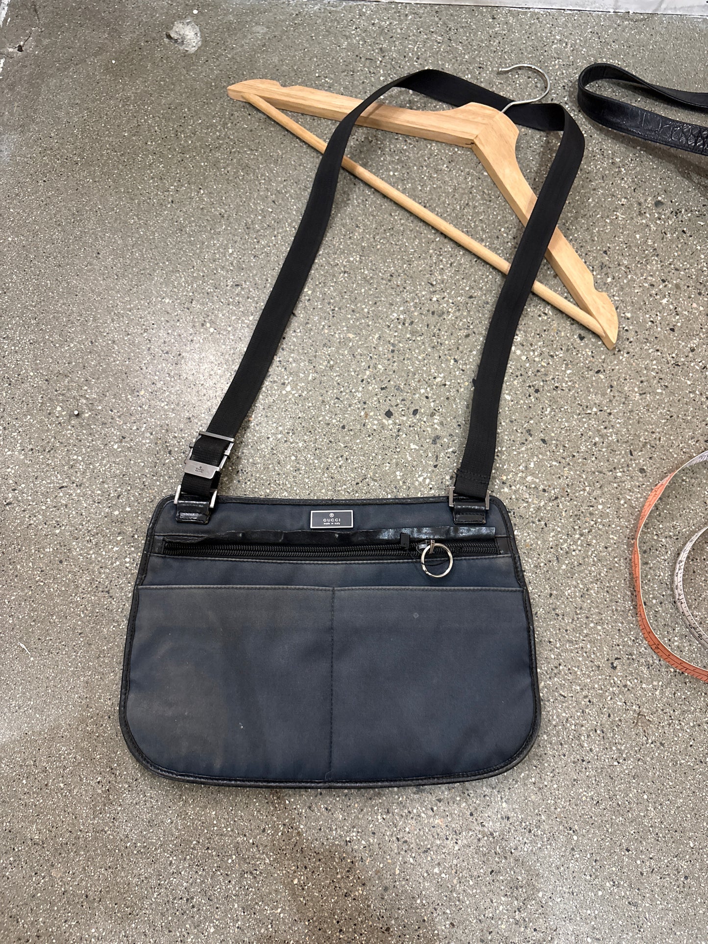 (OS) Authentic Gucci Vintage Messenger Bag
