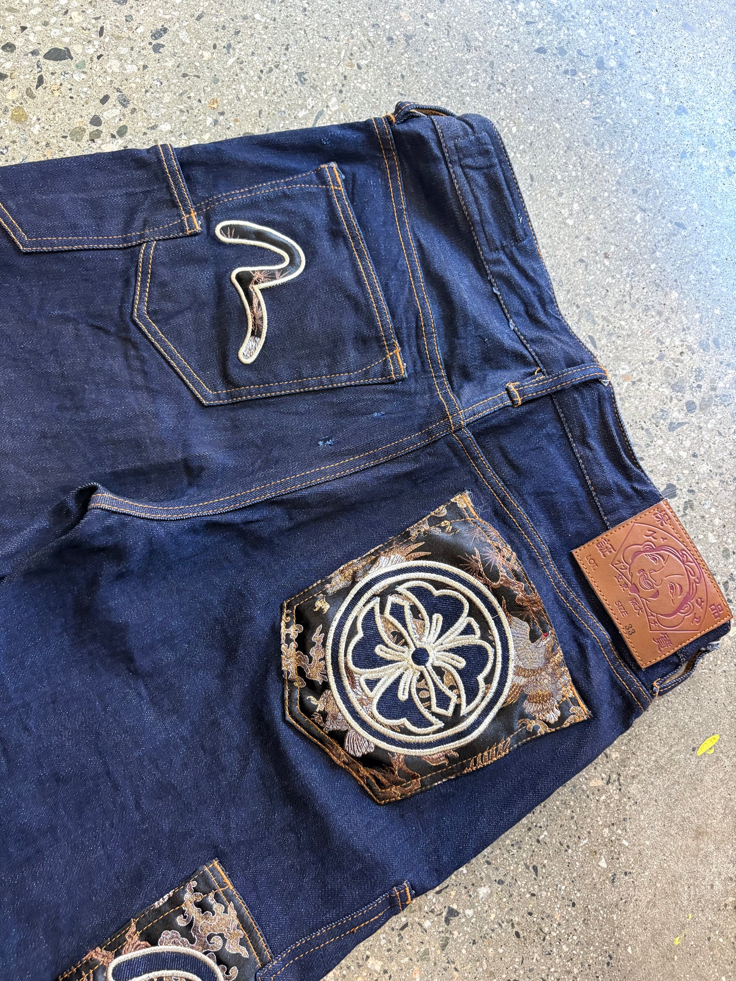 (33”W) Evisu Dark Indigo Jorts