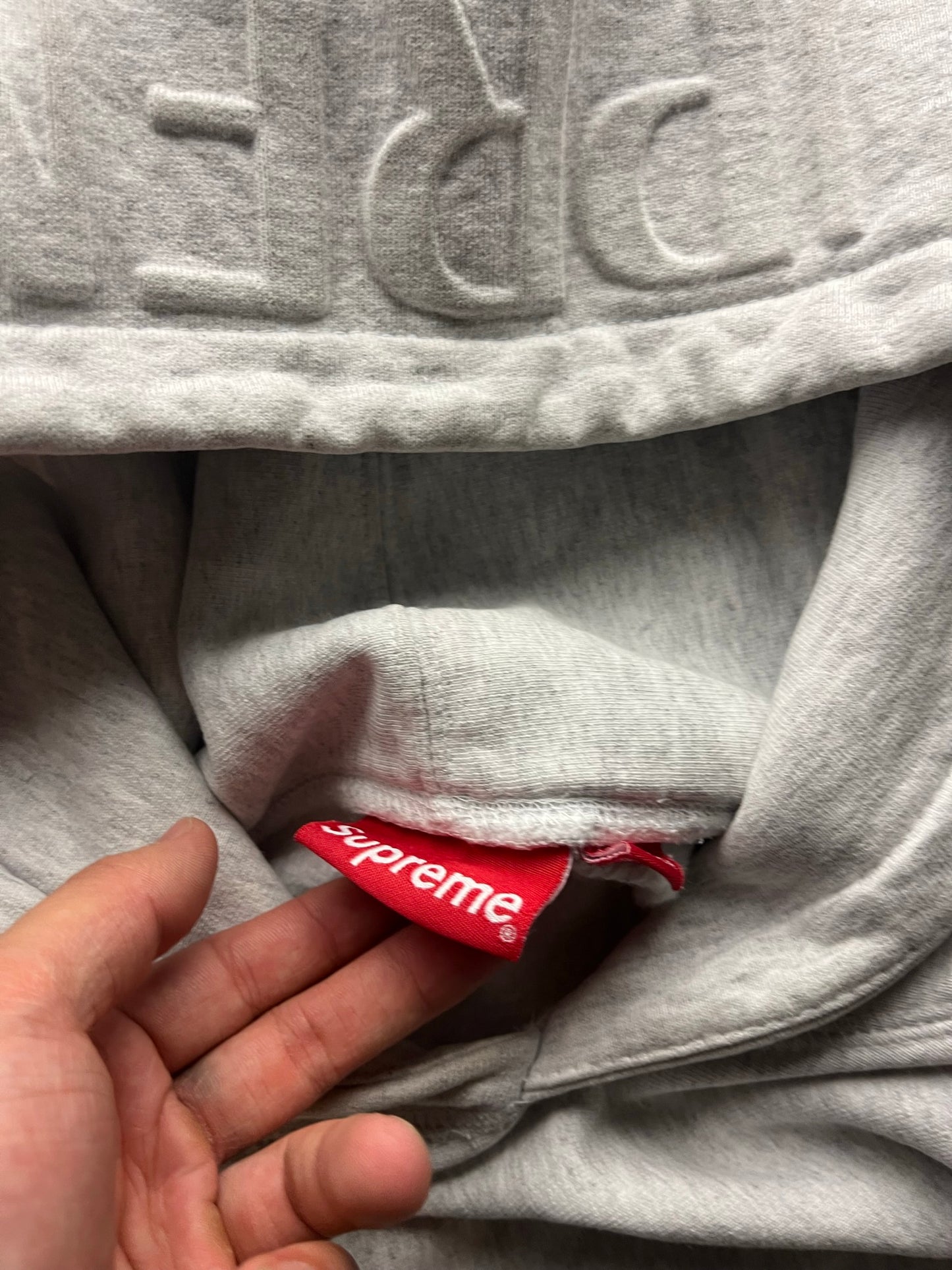 (M) Supreme Arch Hoodie Embossed