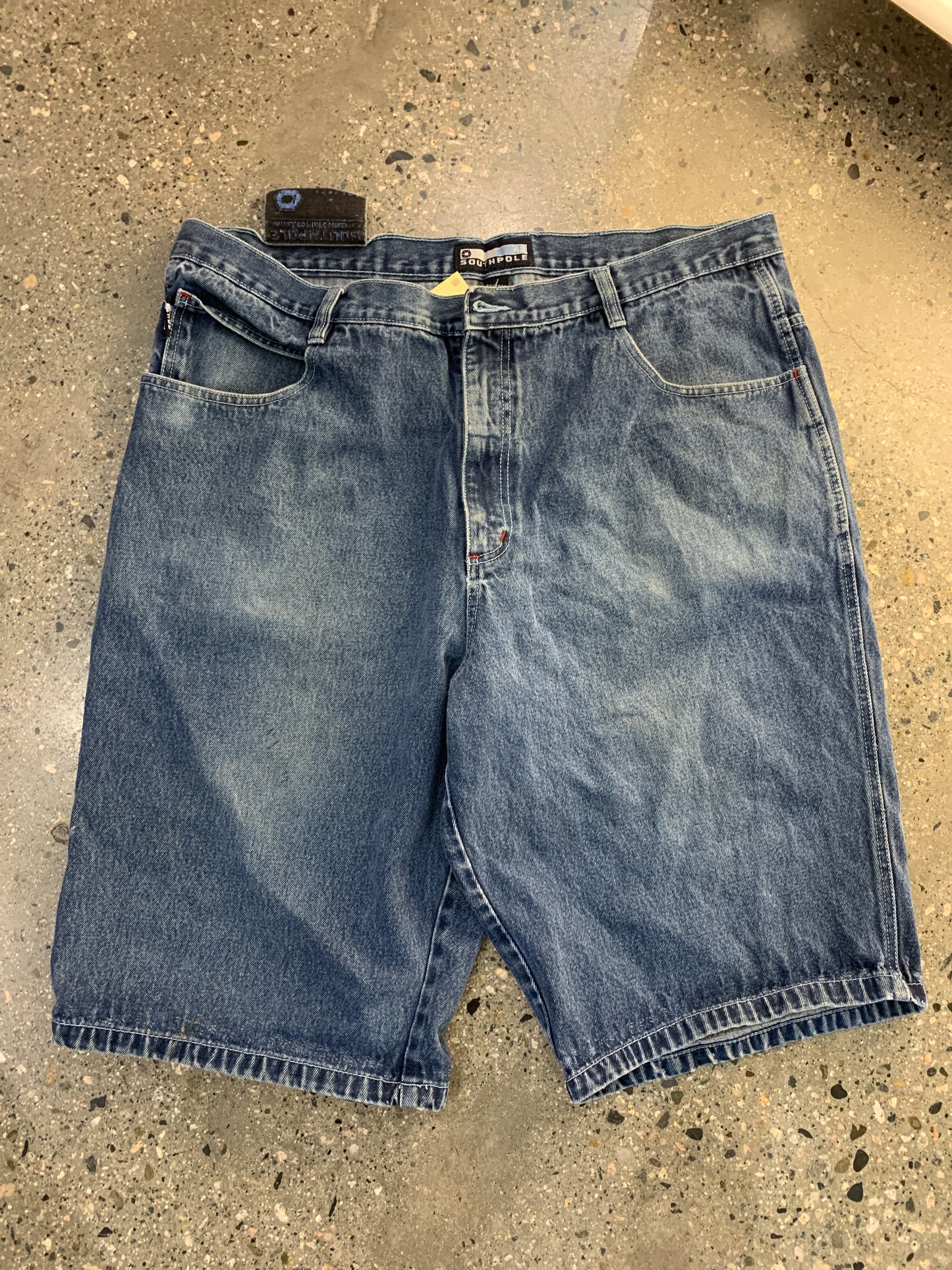 s68 - 42w Southpole Jorts