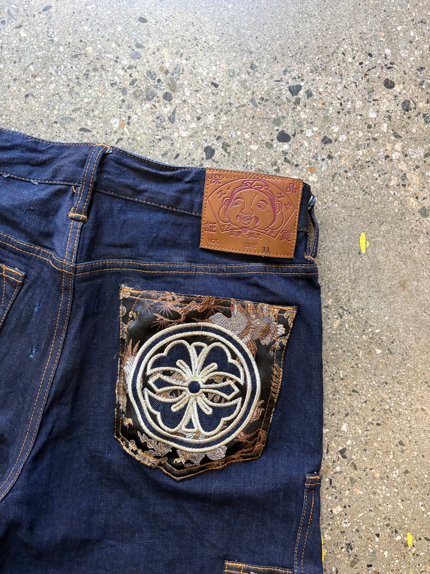 (33”W) Evisu Dark Indigo Jorts