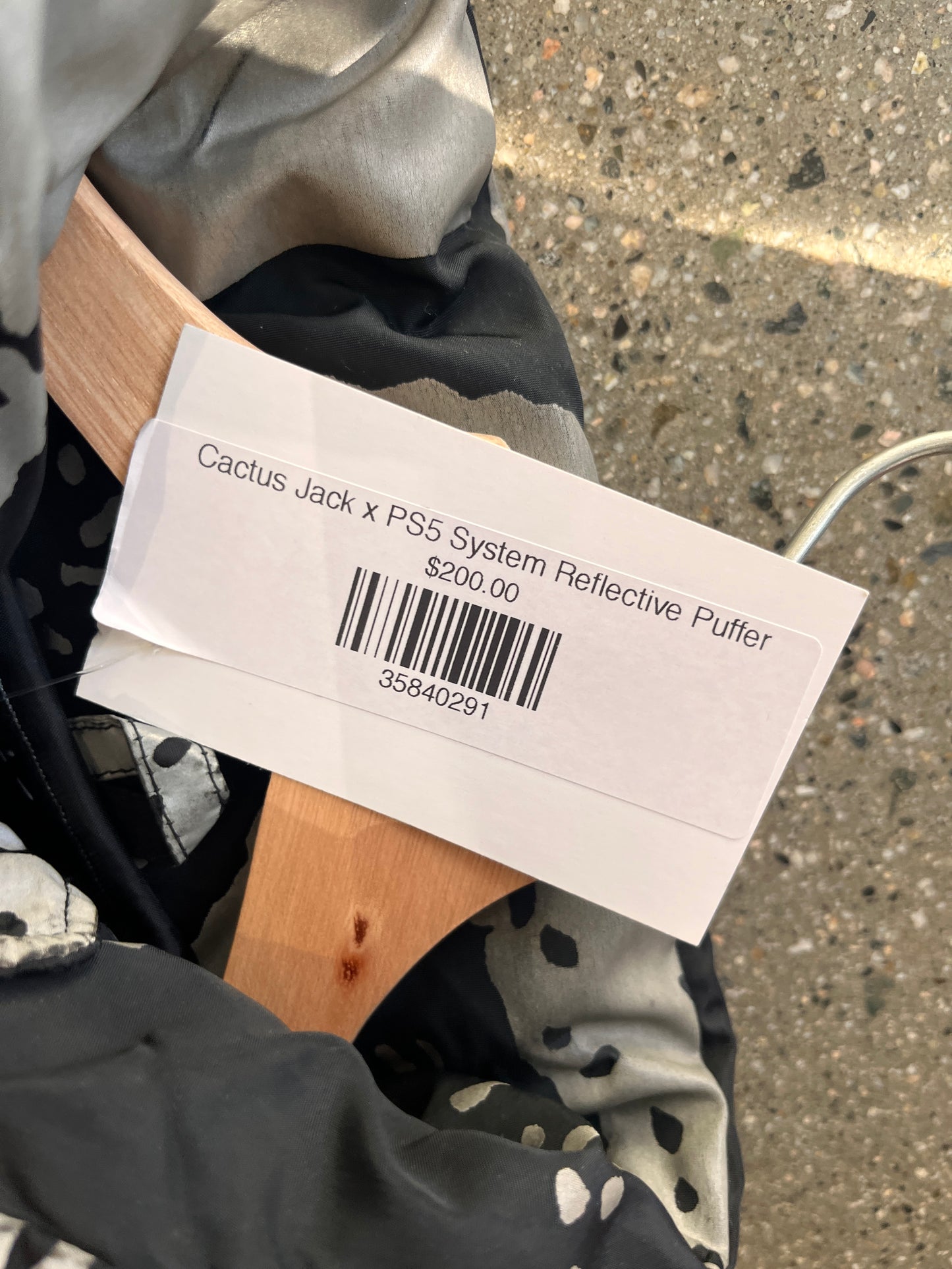 (m) Cactus Jack x PS5 System Reflective Puffer