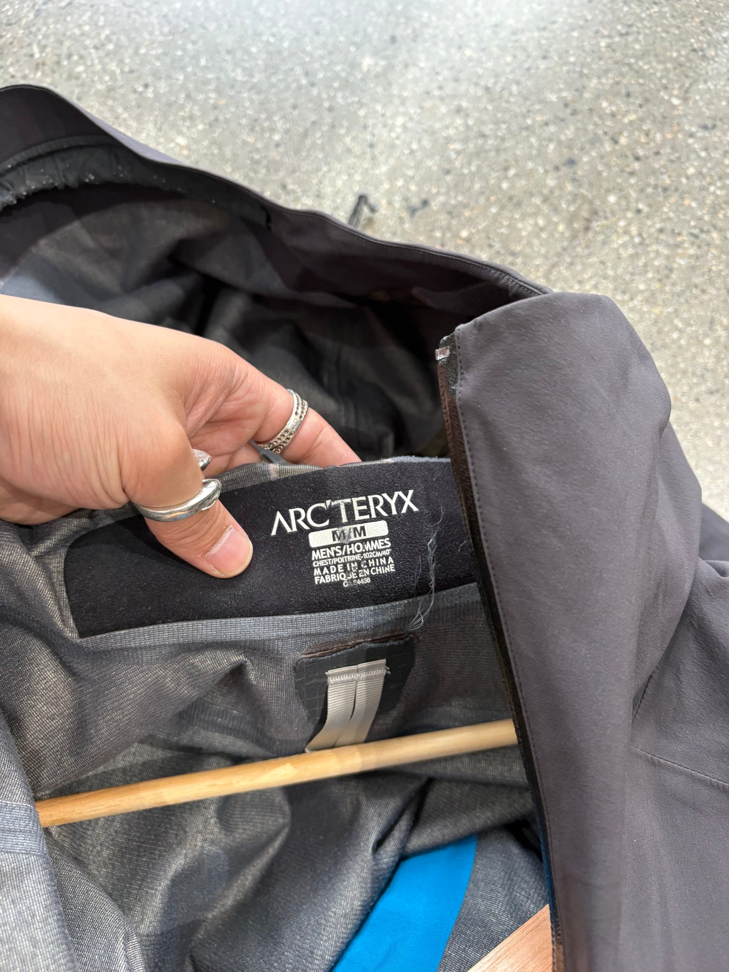 (XL) Older Arc’teryx Beta SL Goretex ( as is )