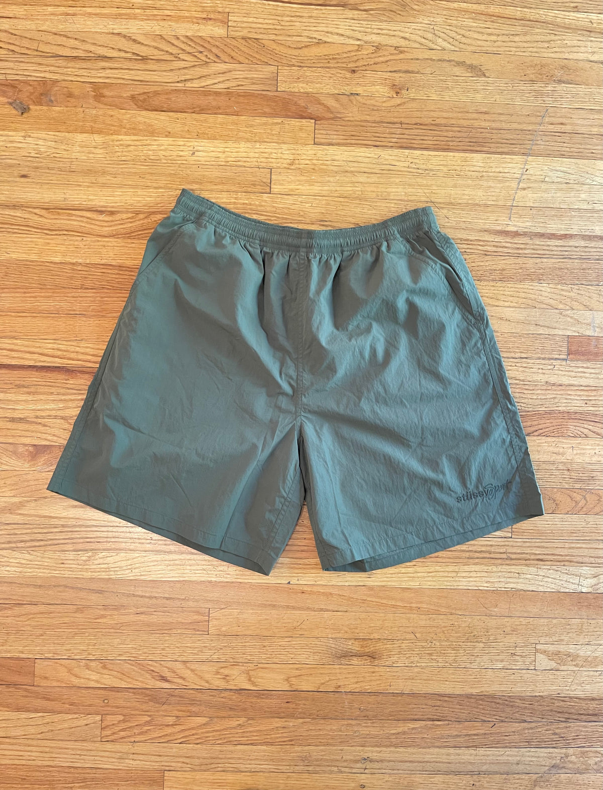 (M) BNWT Stussy Court Short