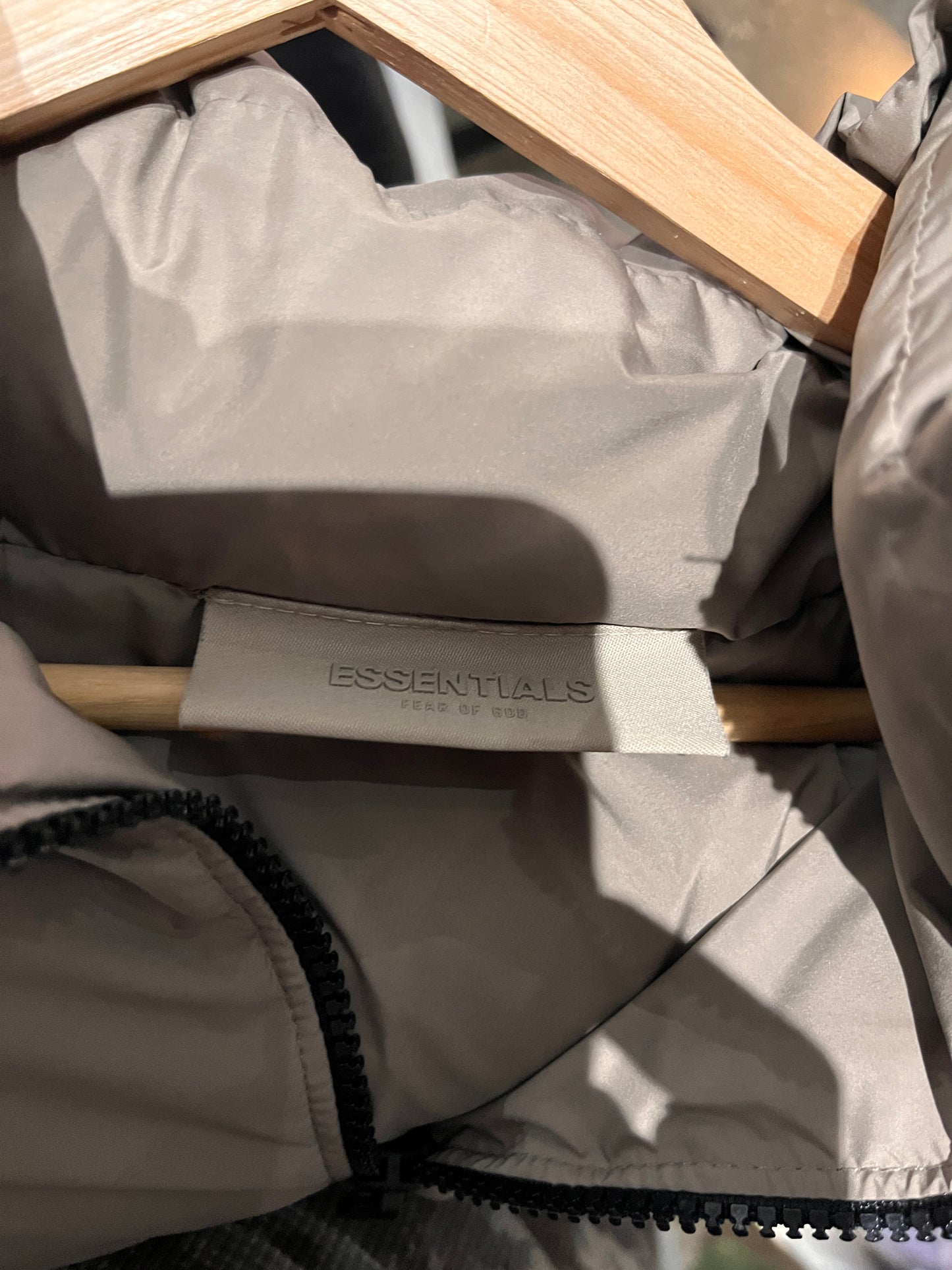 (Tagged small fits large) Essentials Puffer