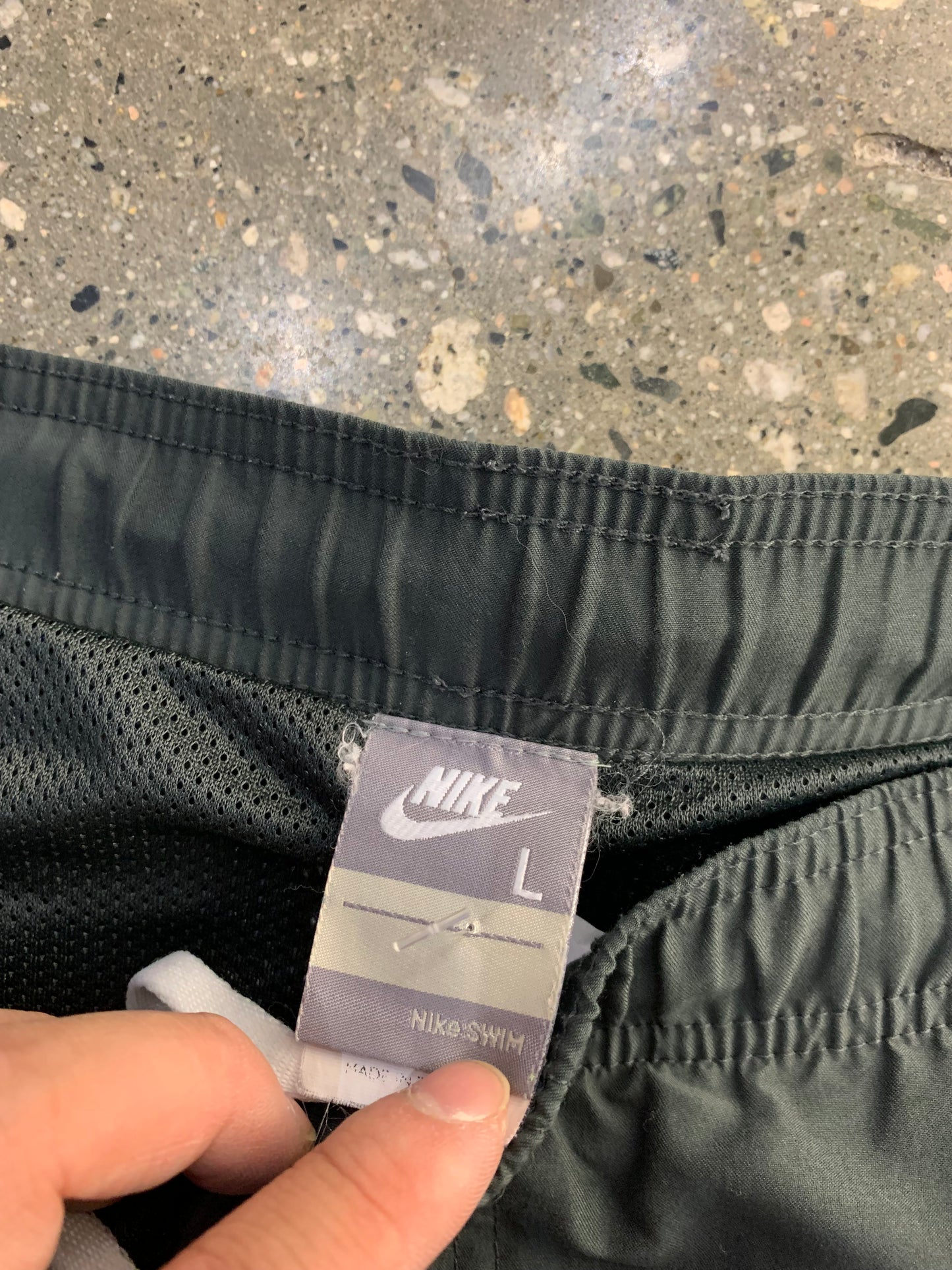 (L/XL) Nike Shorts
