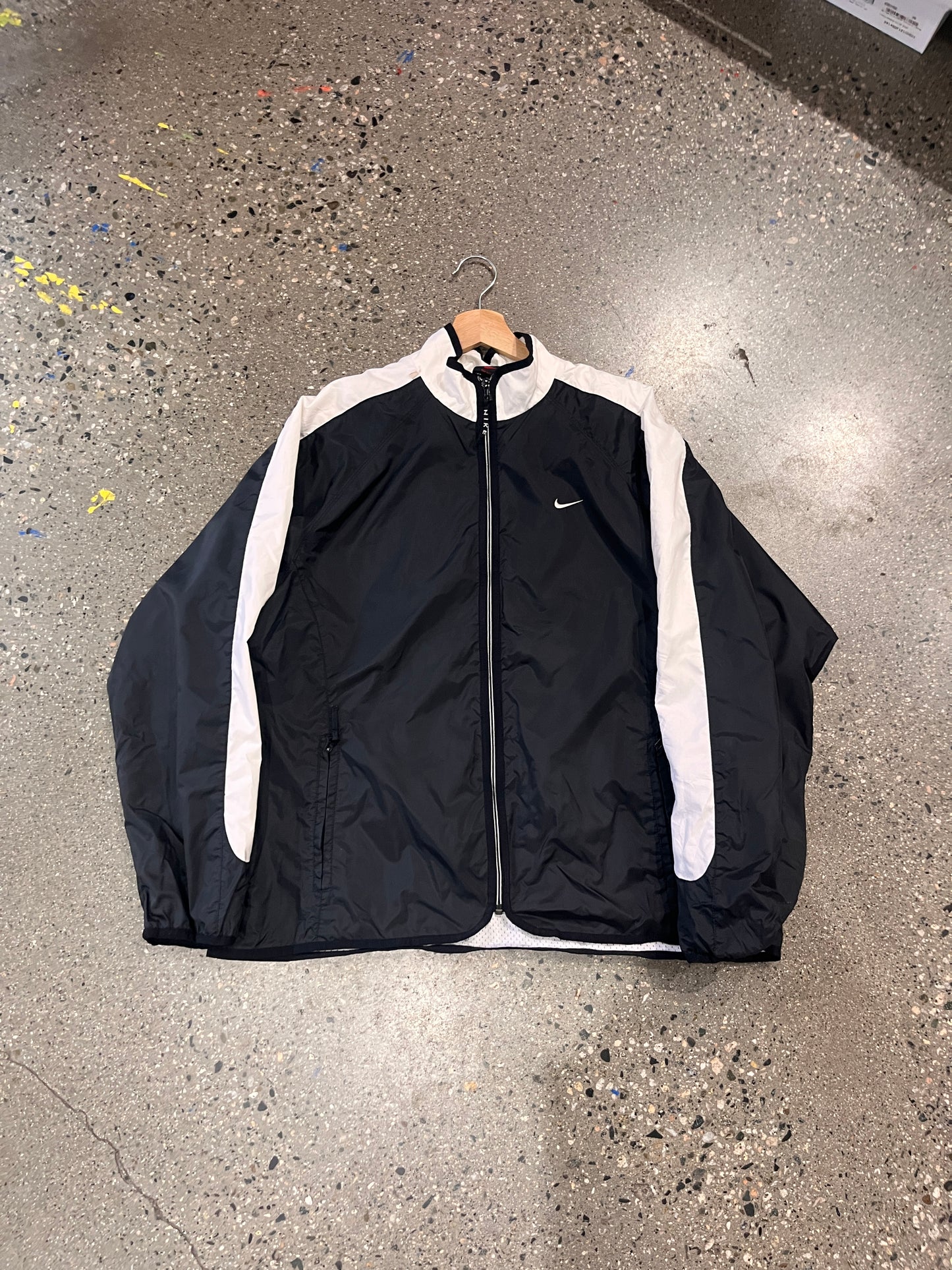 (L) 90s Nike Black White Doublesided Windbreaker