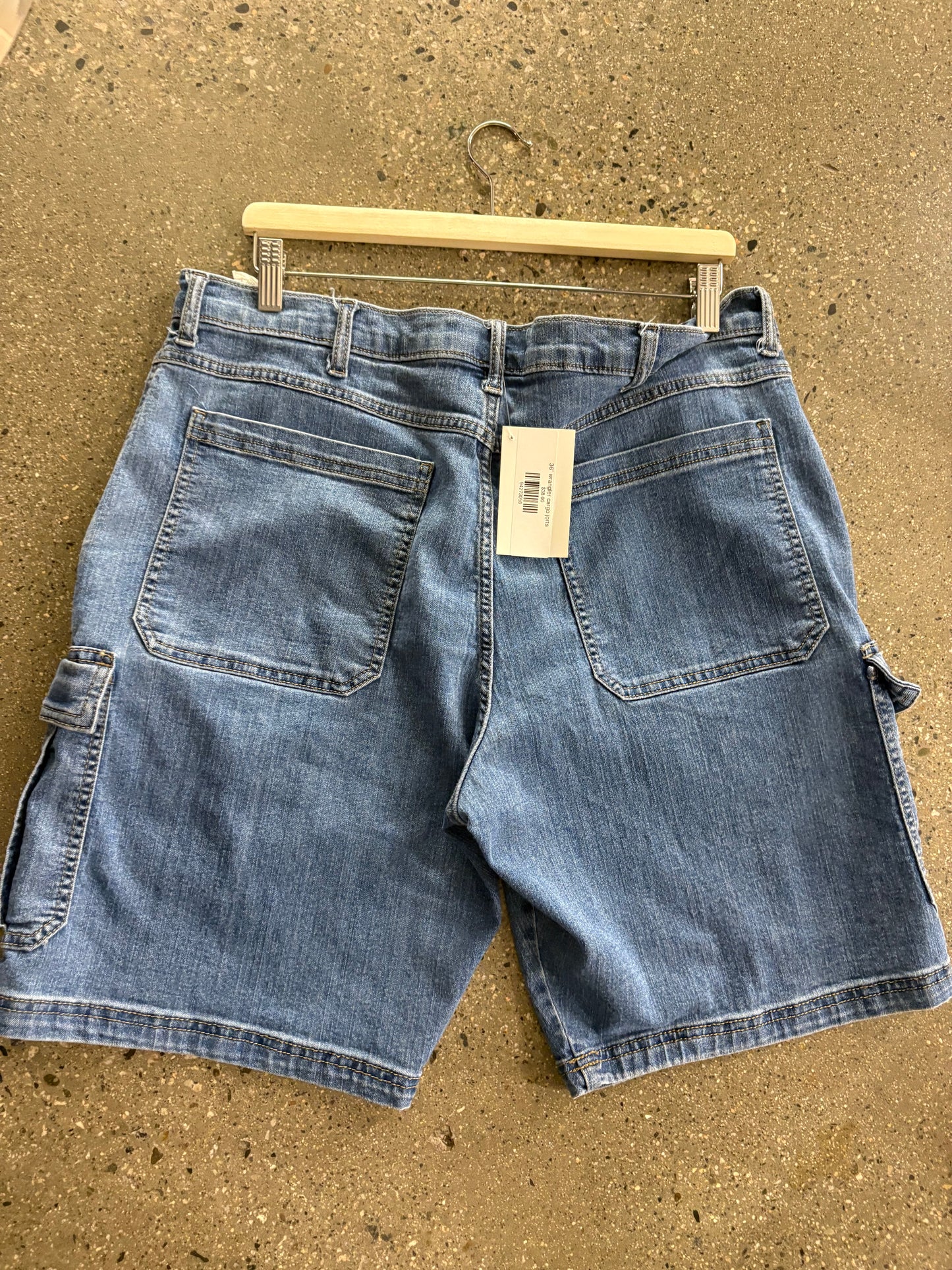 36” wrangler cargo jorts
