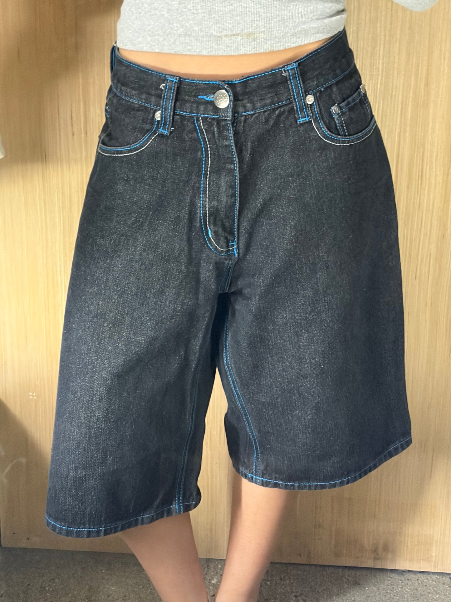 (32”) Urban Label Dark Baggy Jorts