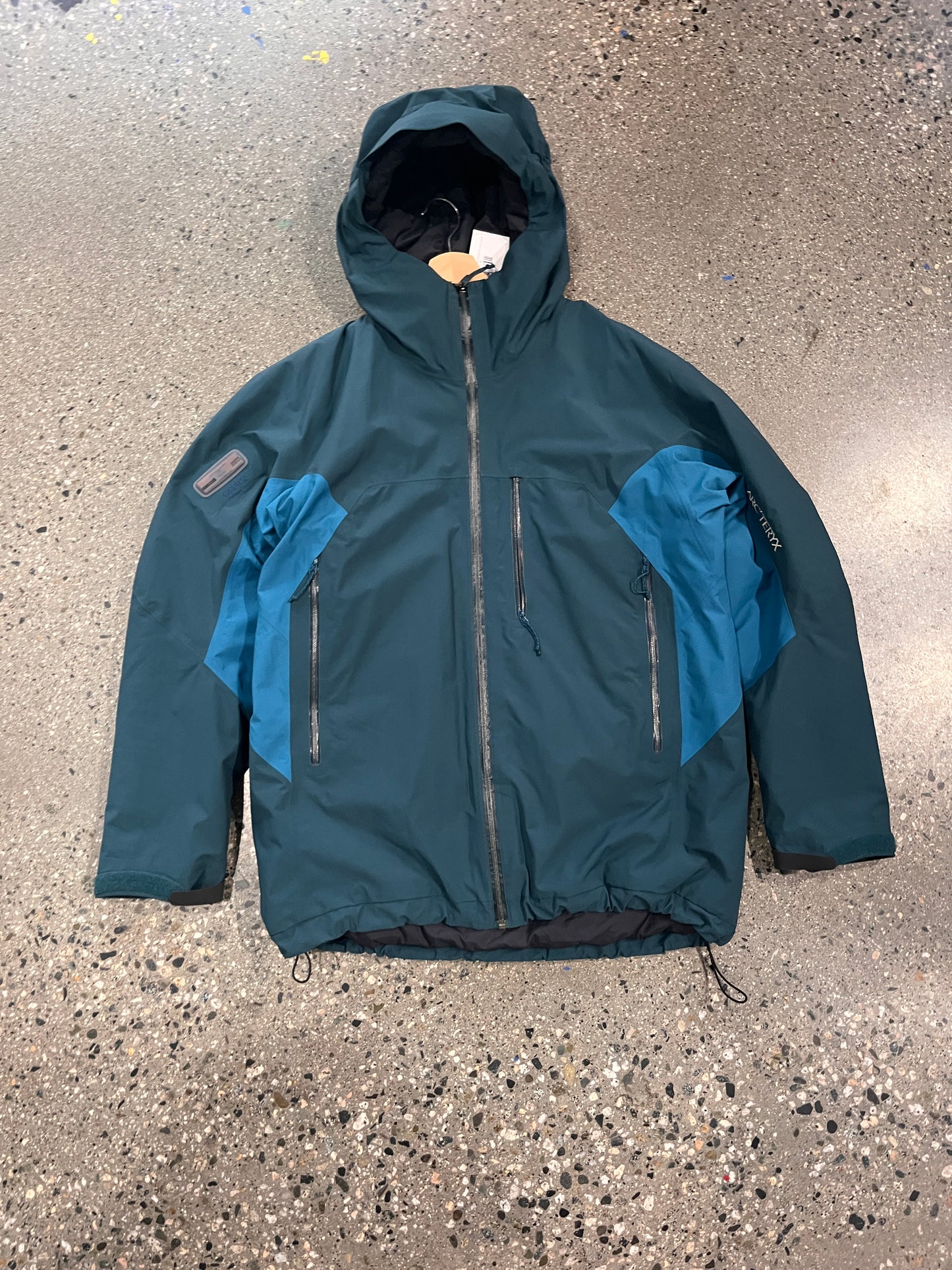 (XL) 2000s Arcteryx Beta Insulated Goretex Pro Shell Jacket