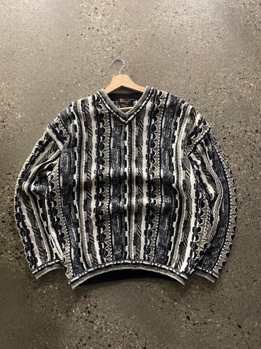 (L) Colony 3D Knit V Neck