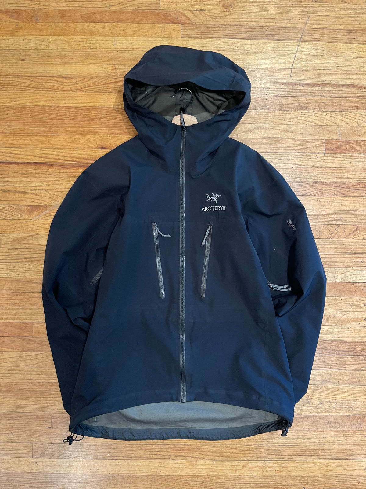 (Mens L) 2004 Arcteryx Alpha SV