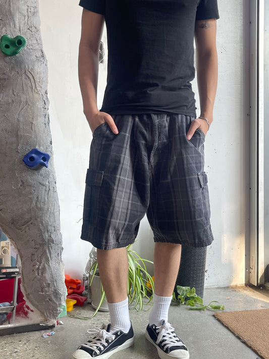 38W Baggy Plaid Shorts
