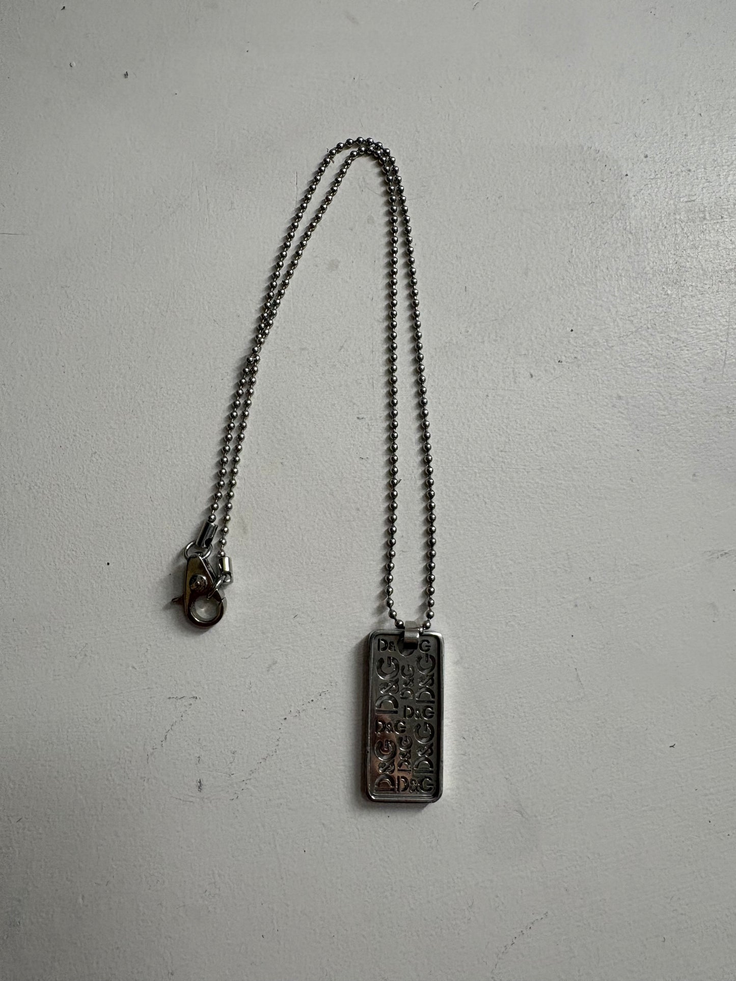 (11.5”) D&G Text Silver Pendant + Chainlink