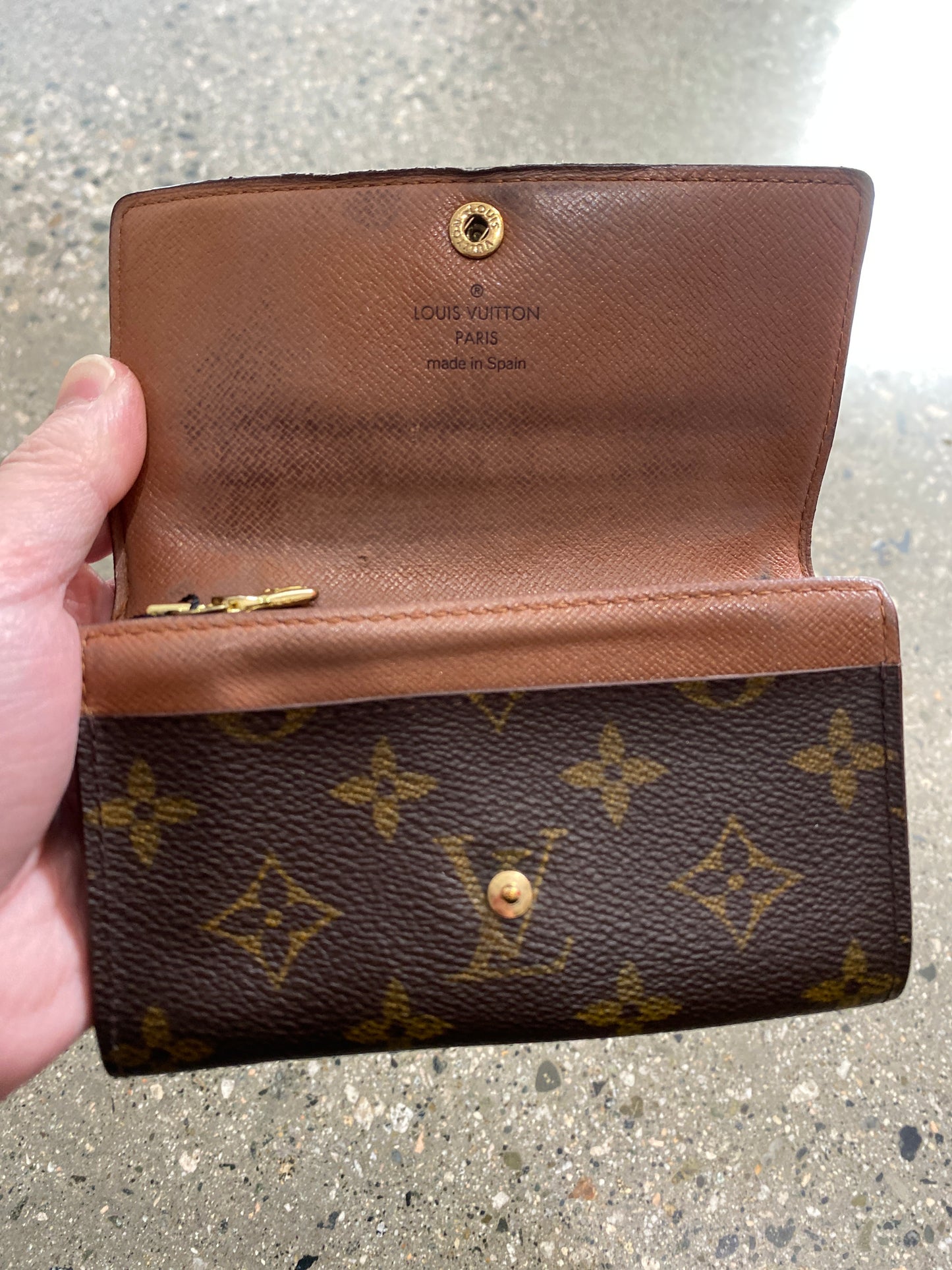 (OS) Vintage Authentic LV Wallet