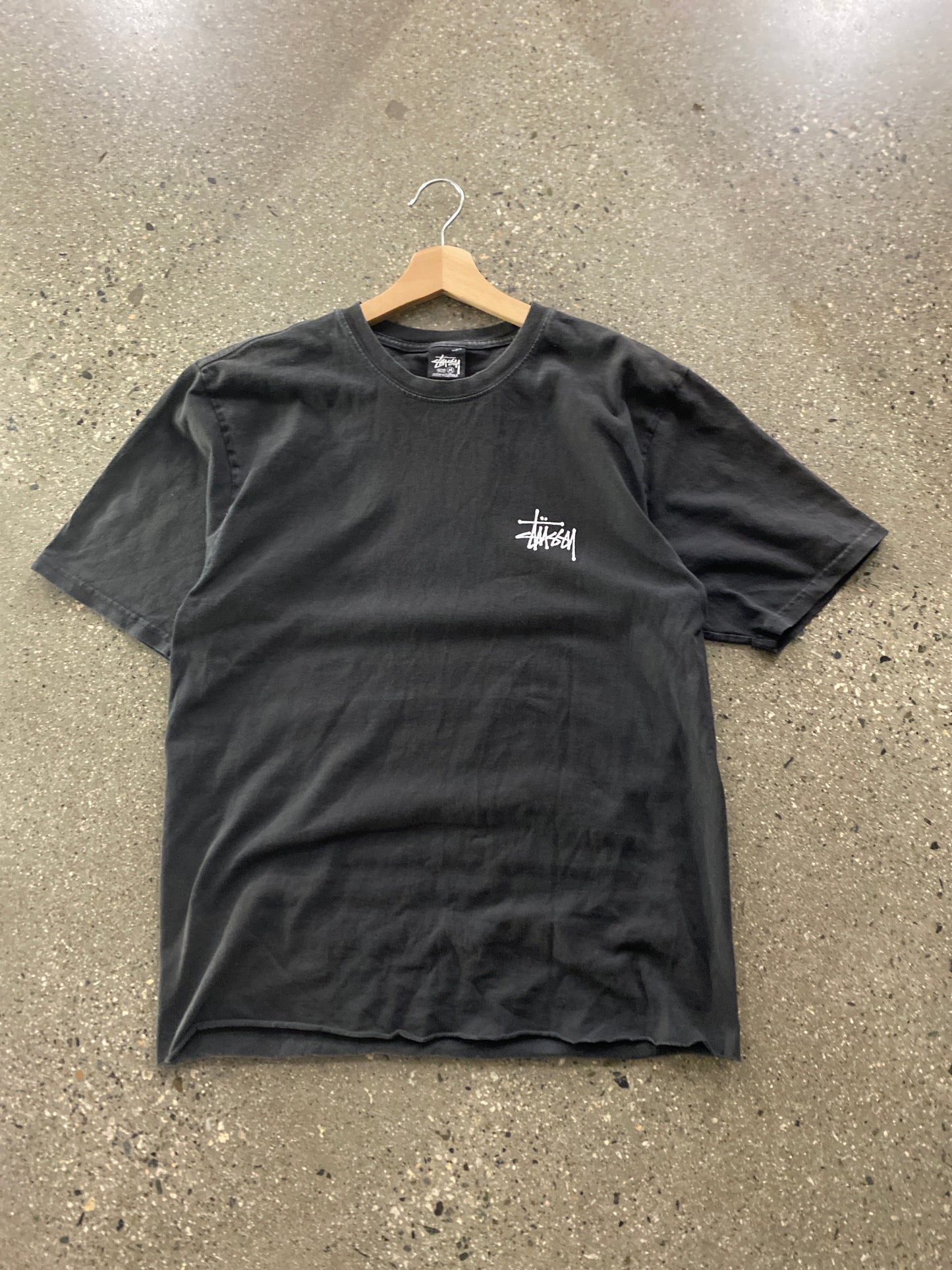 (M) Cropped Stussy Pigment Tee