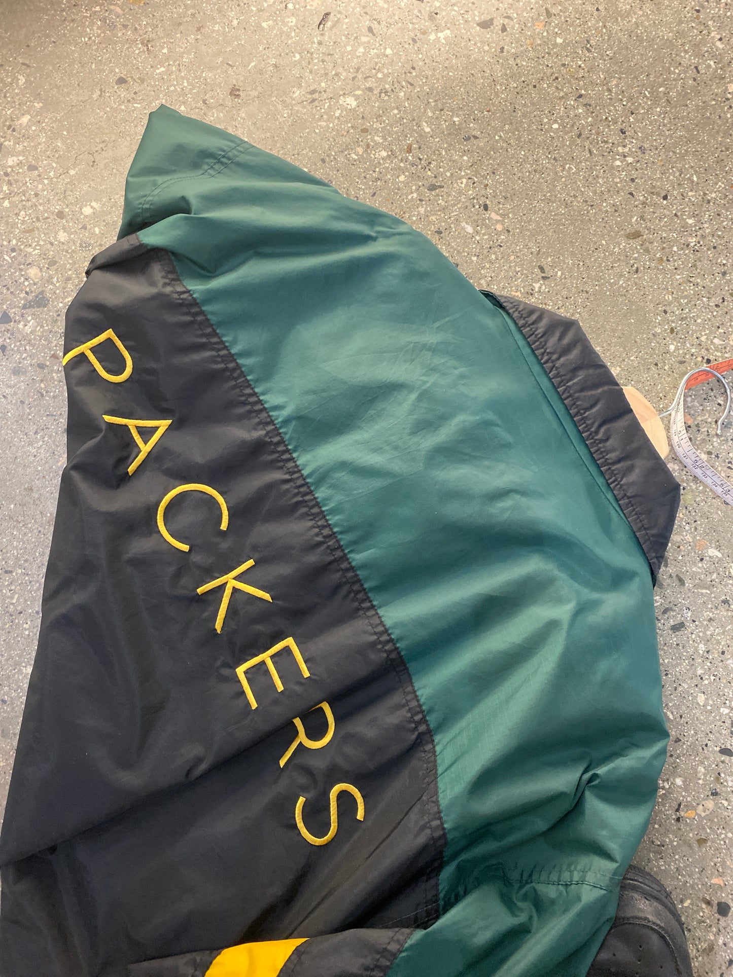 (XL/2X) Pro Player Packers Windbreaker