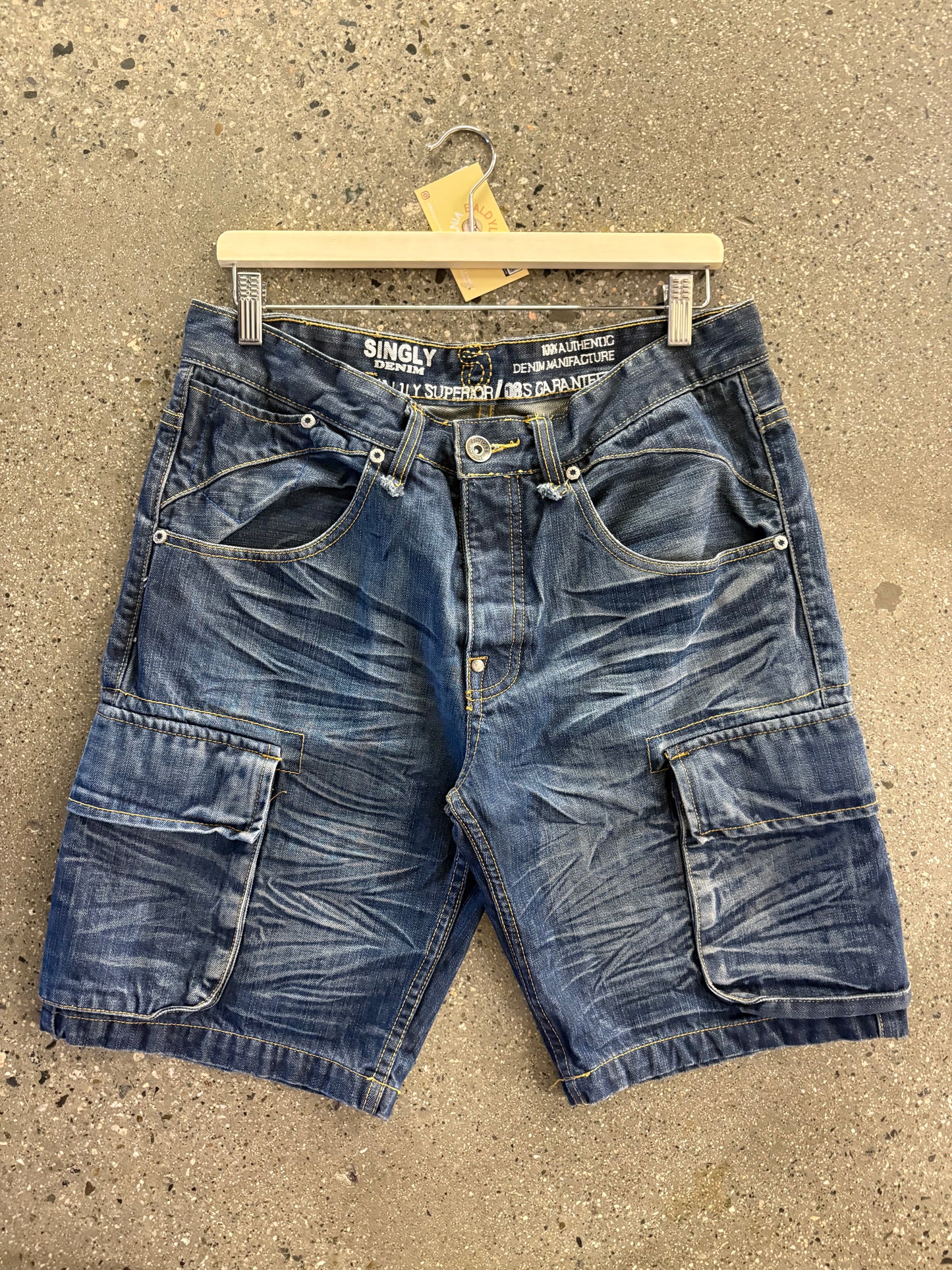 34” singly dark jort