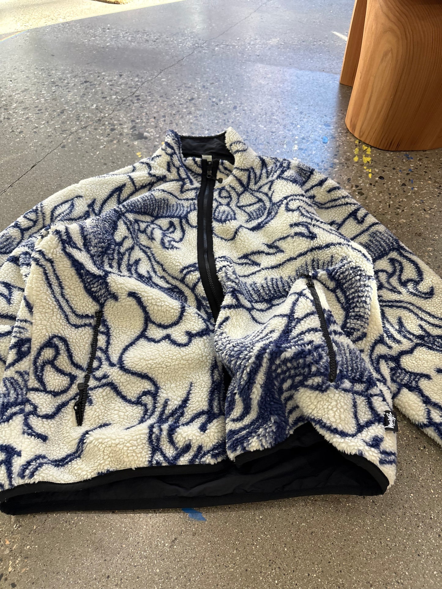 (L) Stussy Dragon Sherpa Fleece