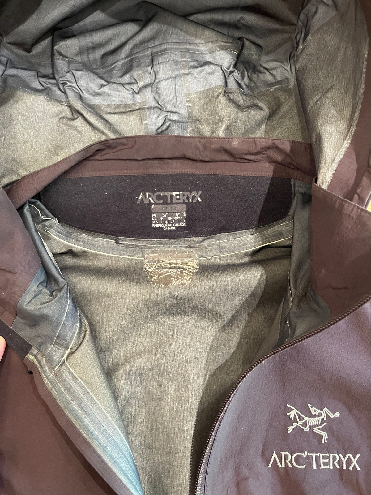 (Men’s M) 2007 Arc’teryx Alpha SV Teak Color Goretex Pro Shell ( as is )
