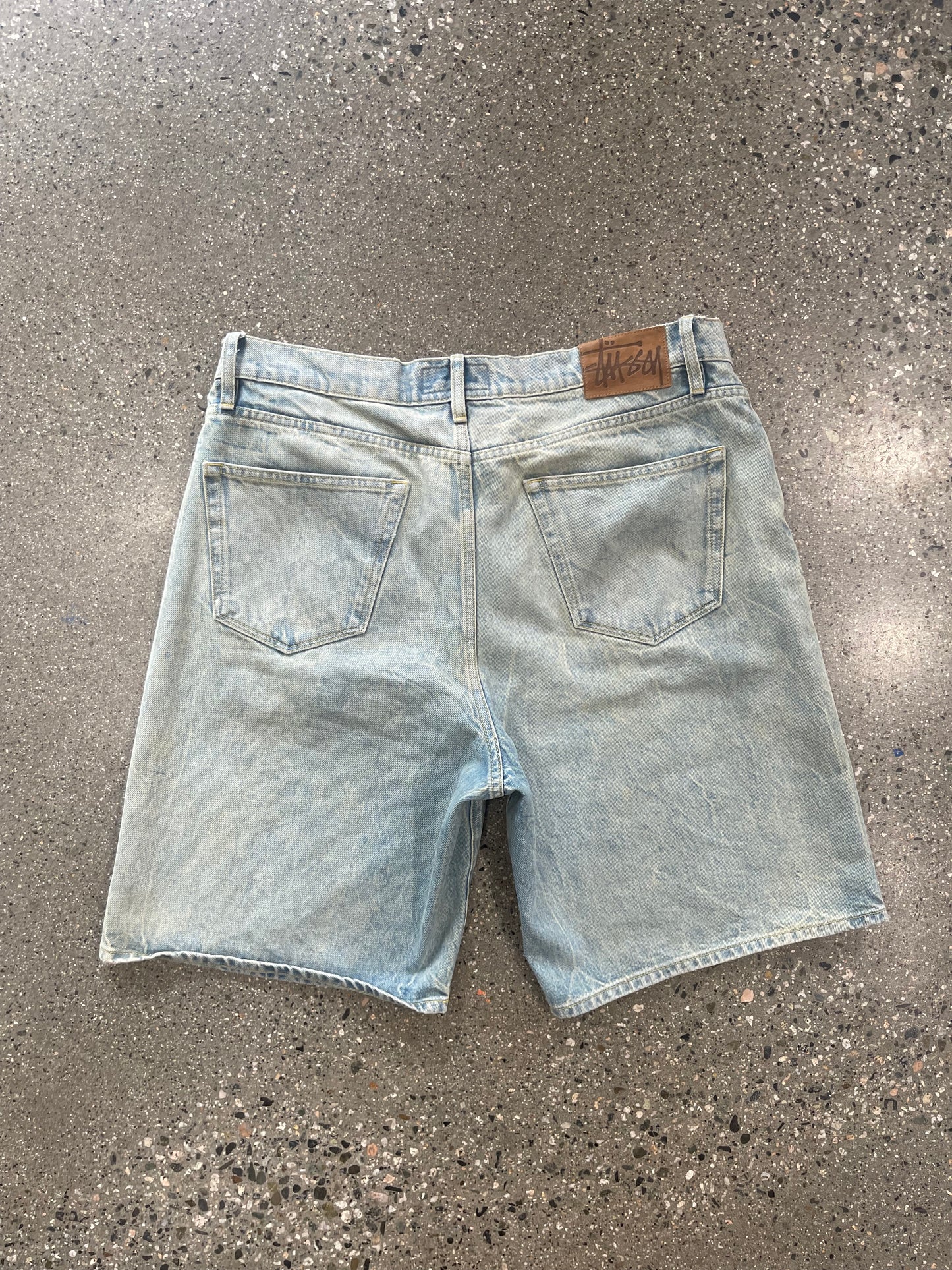 (34”) Light Wash Stussy big ol Jorts