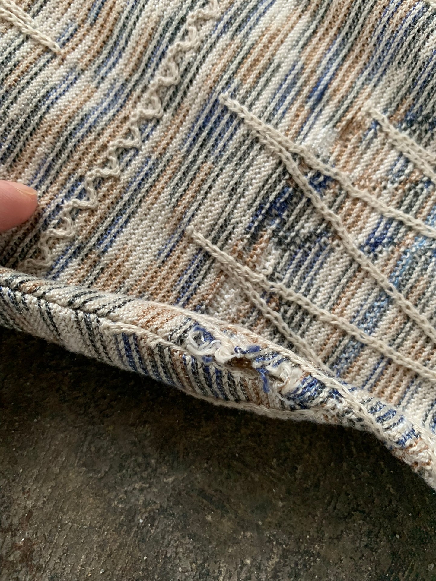 (L) 90’s Tundra Zig Zag 3D Knit