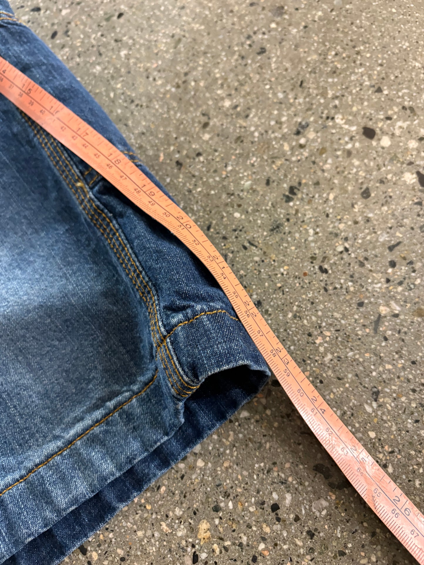 34” Baggy Levi Carp Jort