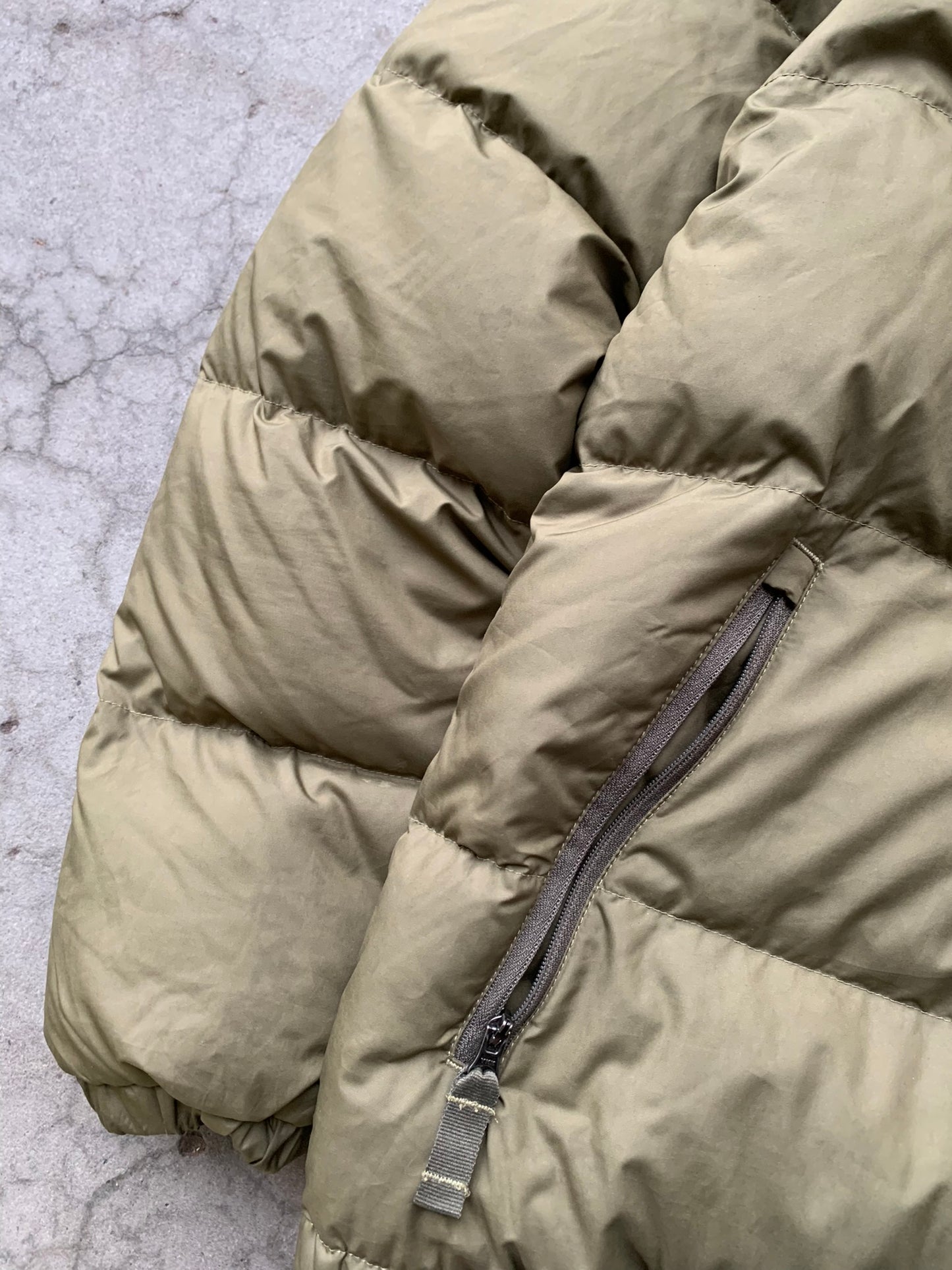 (M) The North Face 550 Reversible Puffer