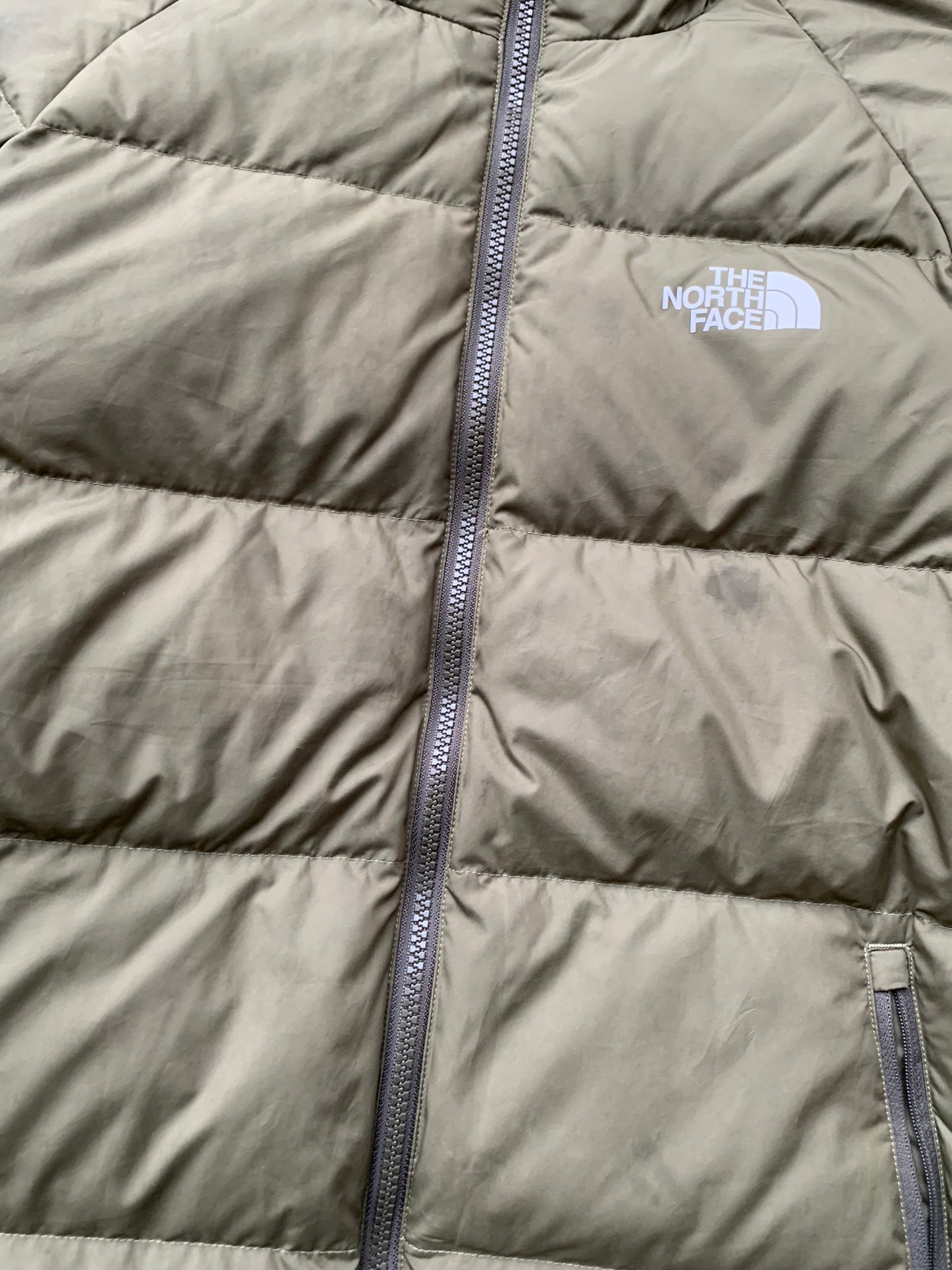 (M) The North Face 550 Reversible Puffer