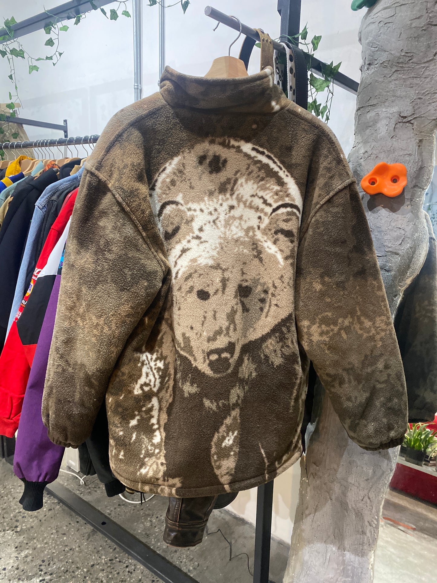 (S/M) Brown Grizzly Bear Fleece