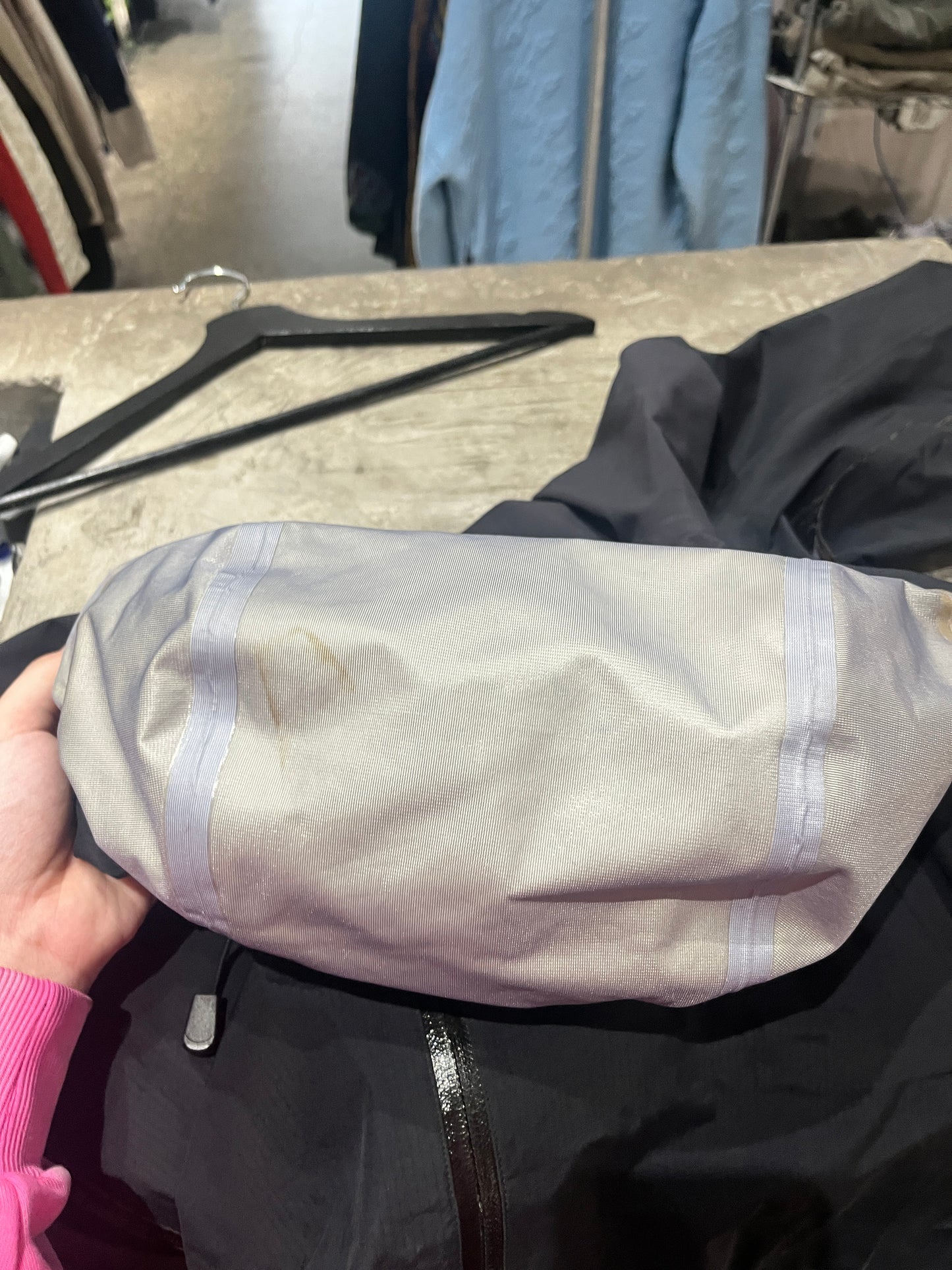 (Mens S) 2000s Arcteryx Beta AR ( as is )