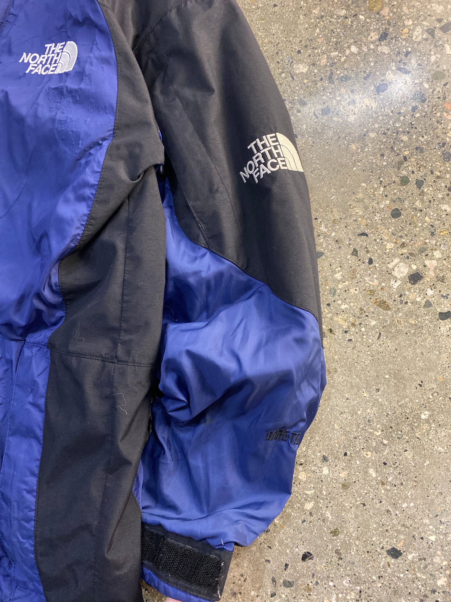 (S/M) FW2 - TNF GORETEX Jacket Navy Blue