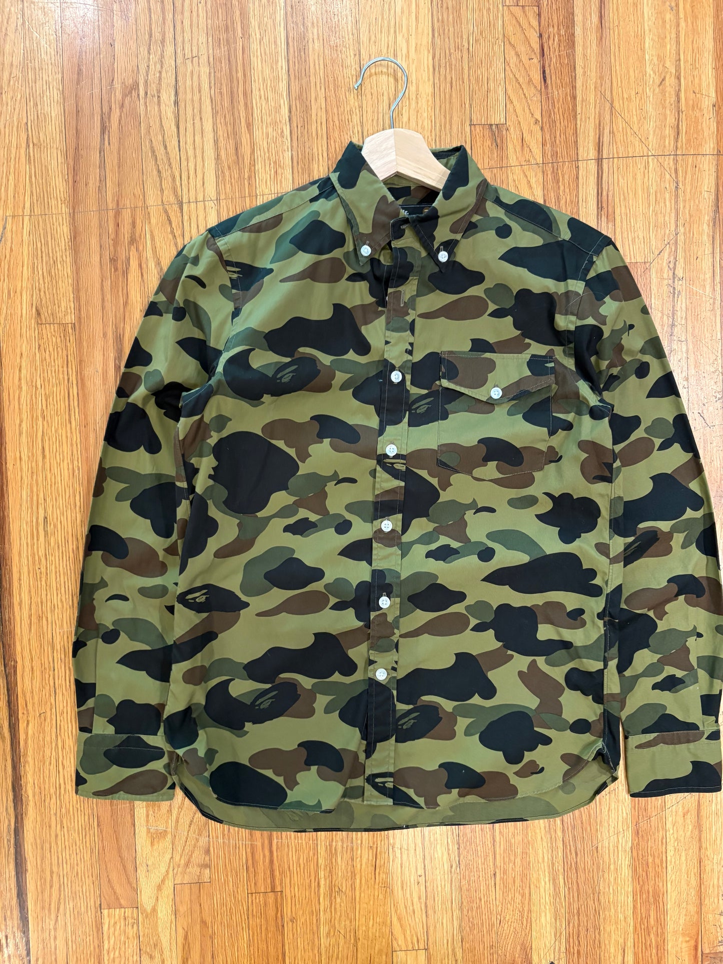 (S/M) Older 2000s Bape Camo Button Up