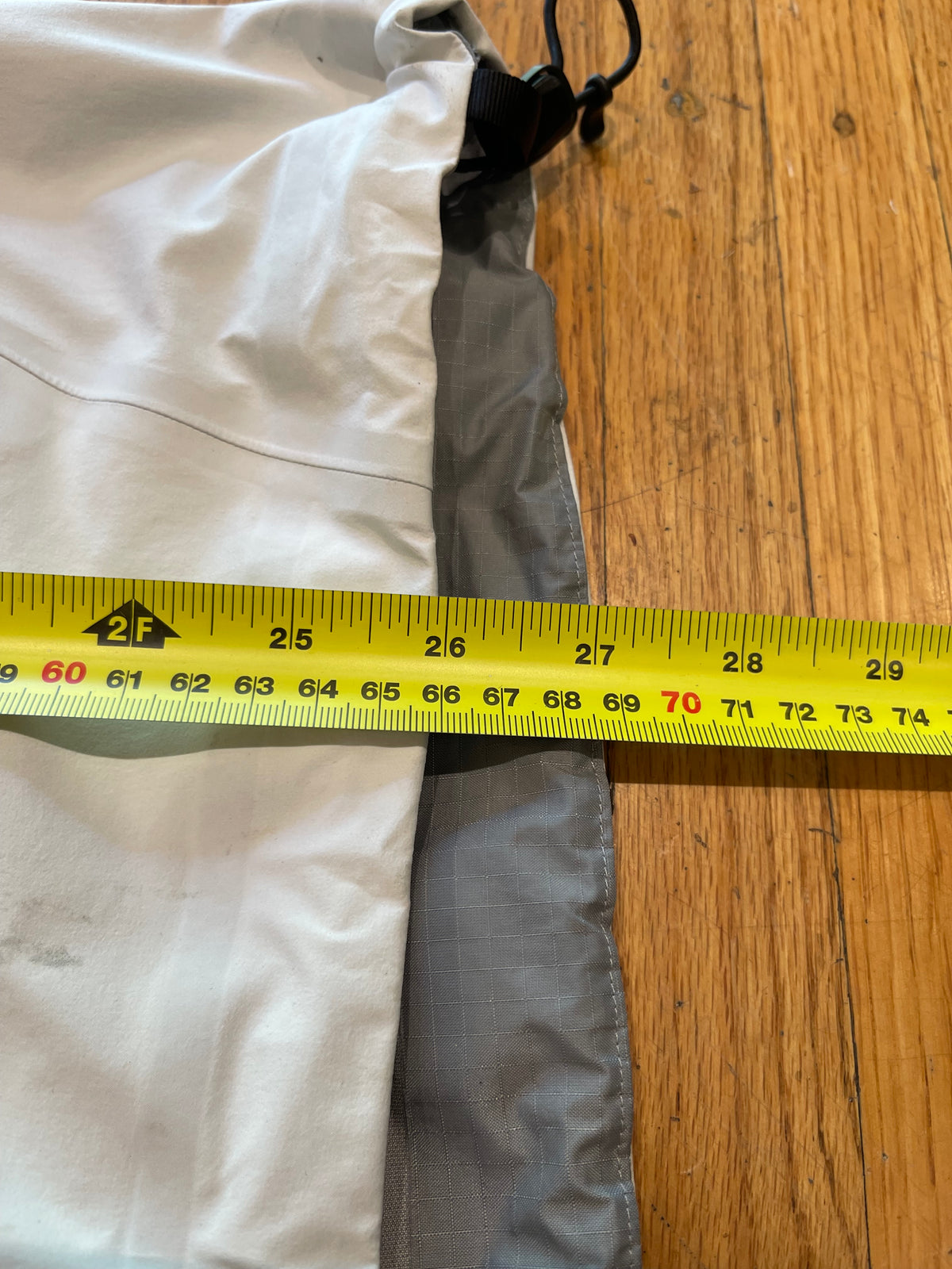(XS) Arc’teryx Beta Platinum White Goretex Jacket