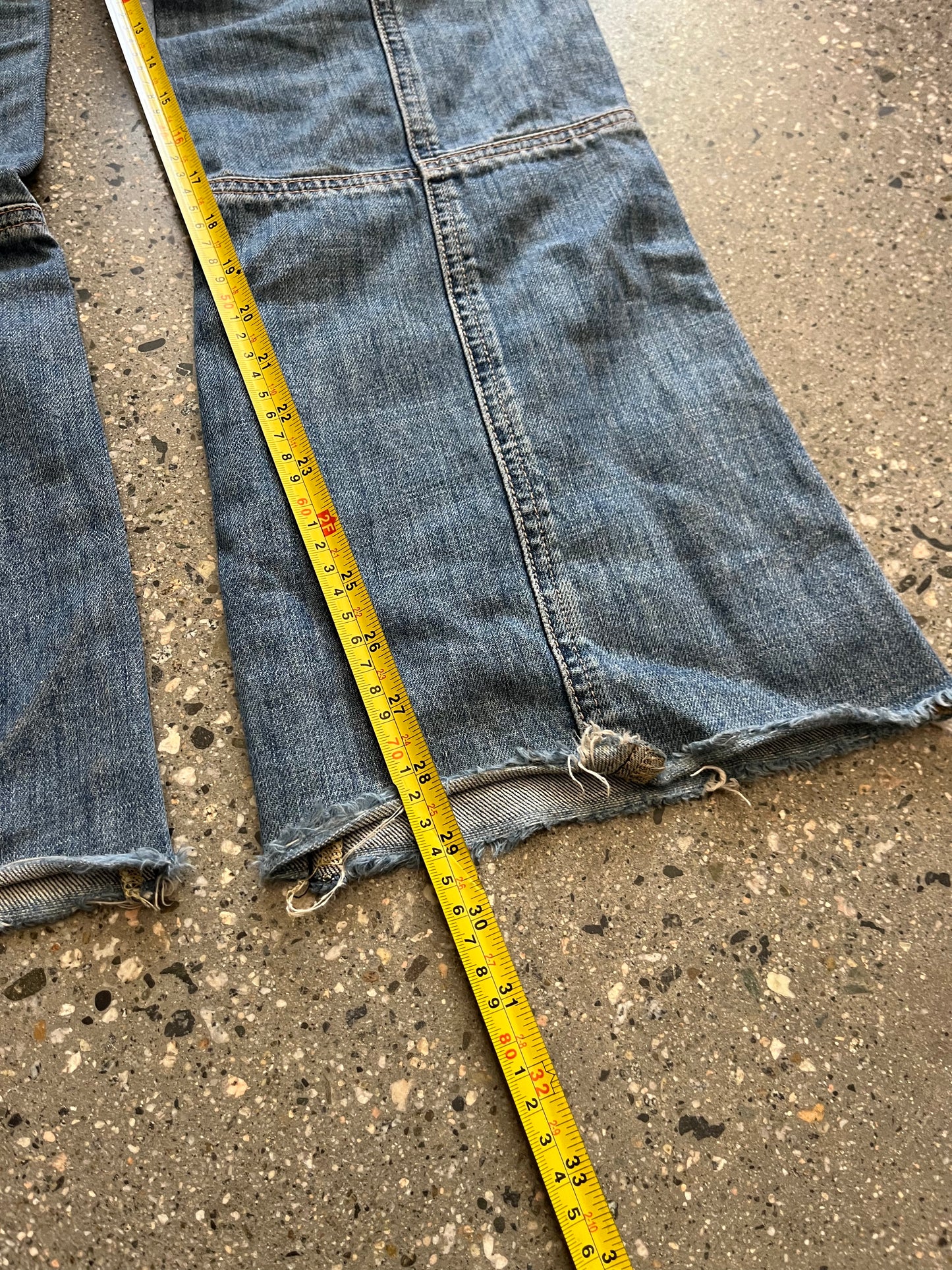 (28”) 1990s Guess Bondage Denim